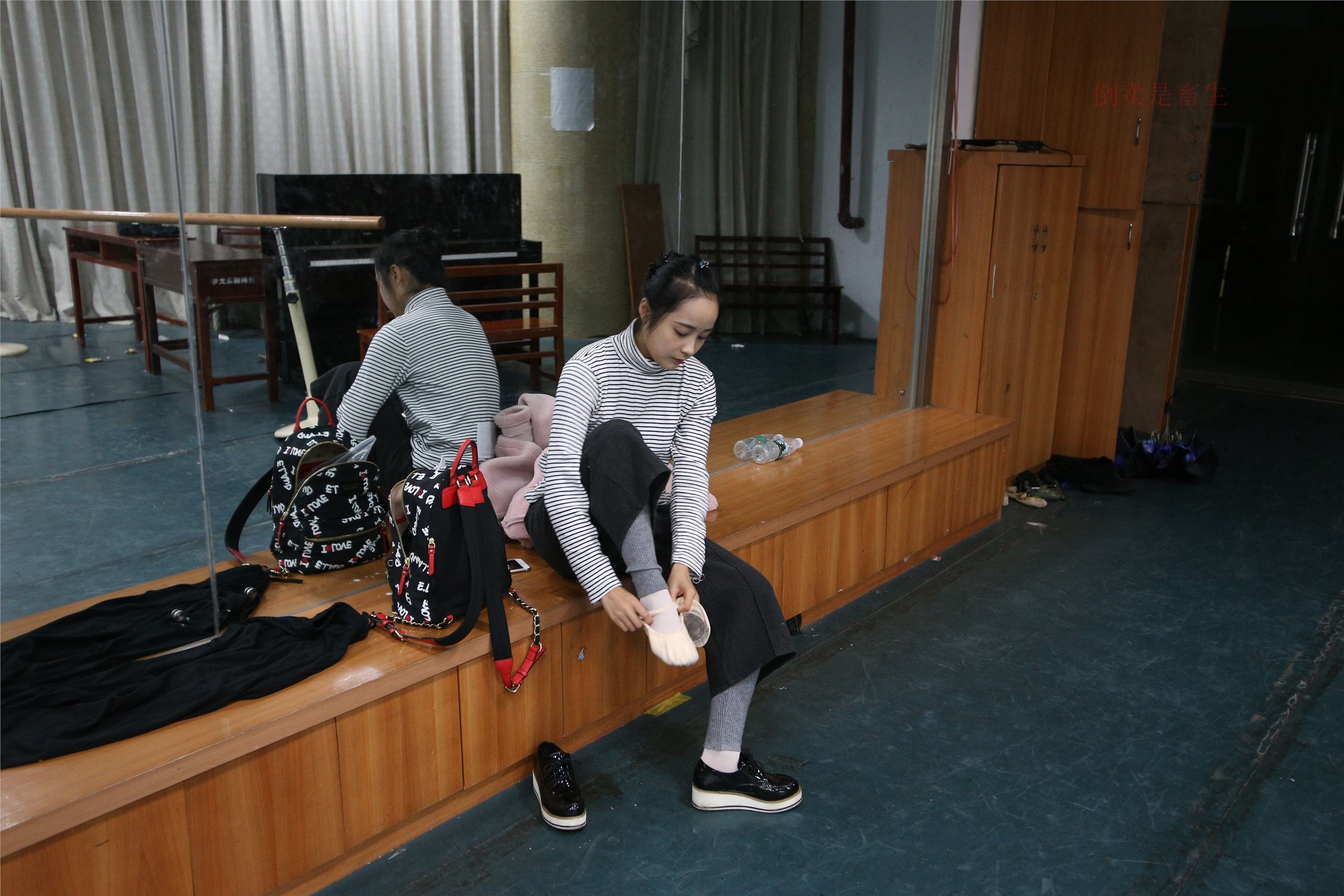 大西瓜美女图片 Z6-4 模特2 月下舞蹈449p1