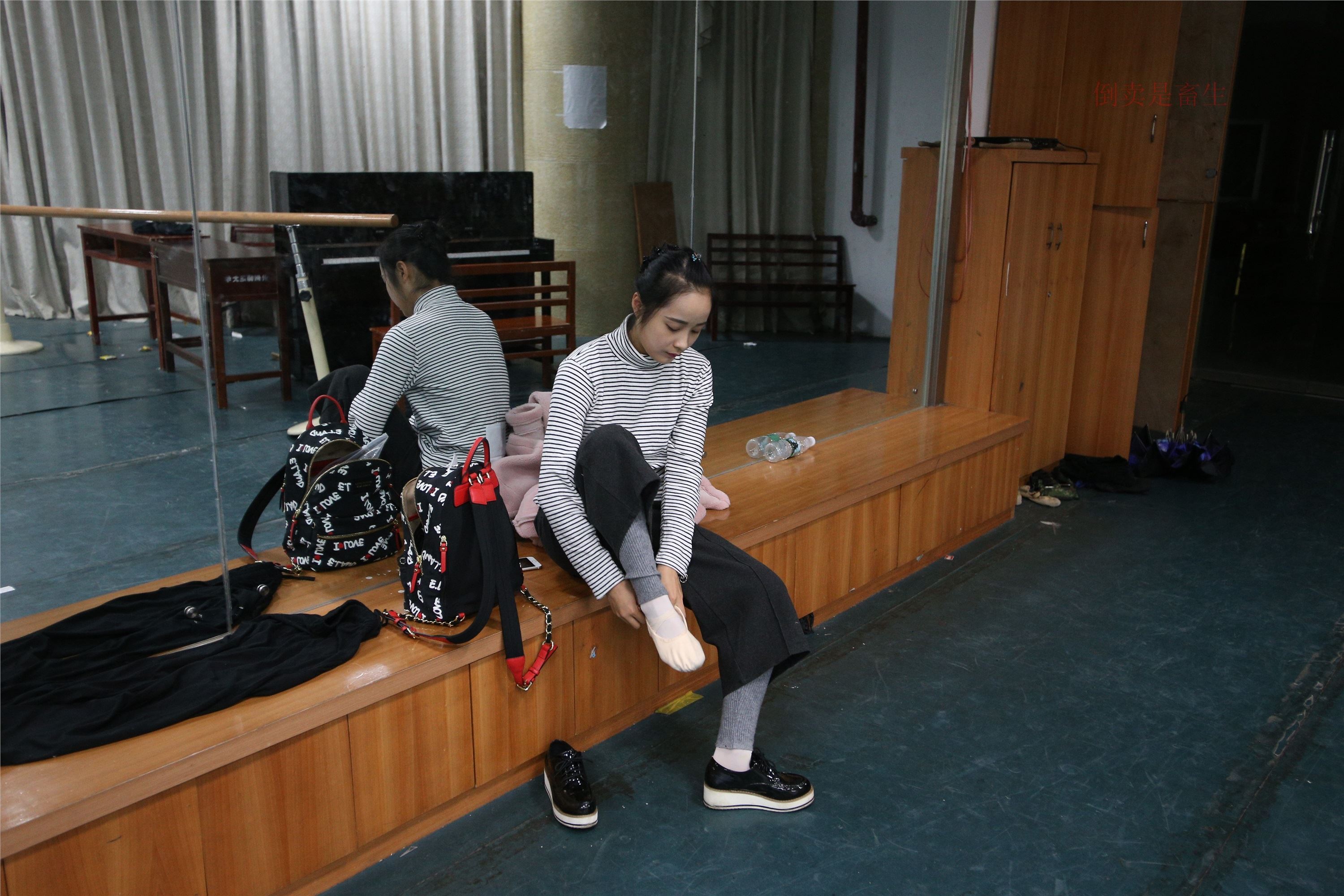 大西瓜美女图片 Z6-4 模特2 月下舞蹈449p1