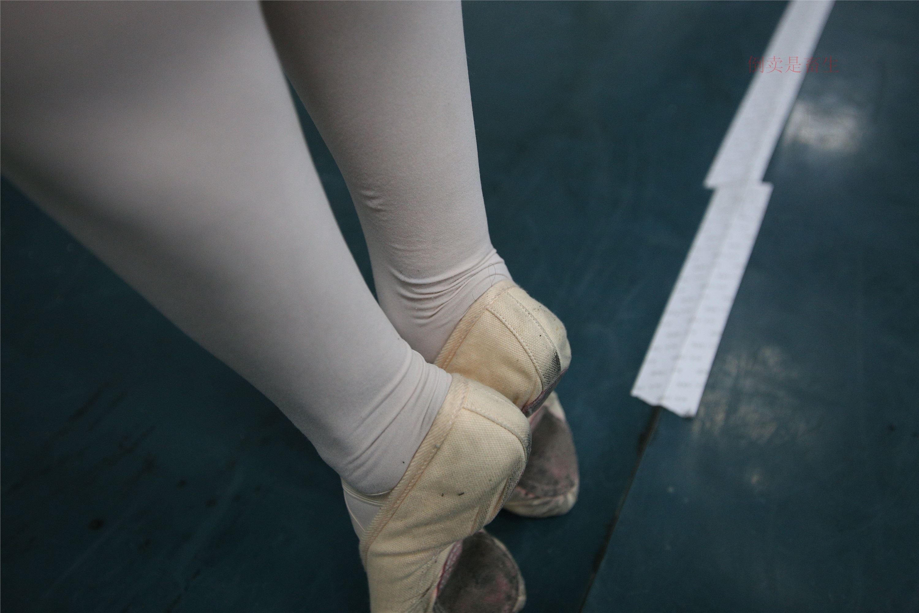 大西瓜美女图片 Z6-4 模特2 月下舞蹈449p1