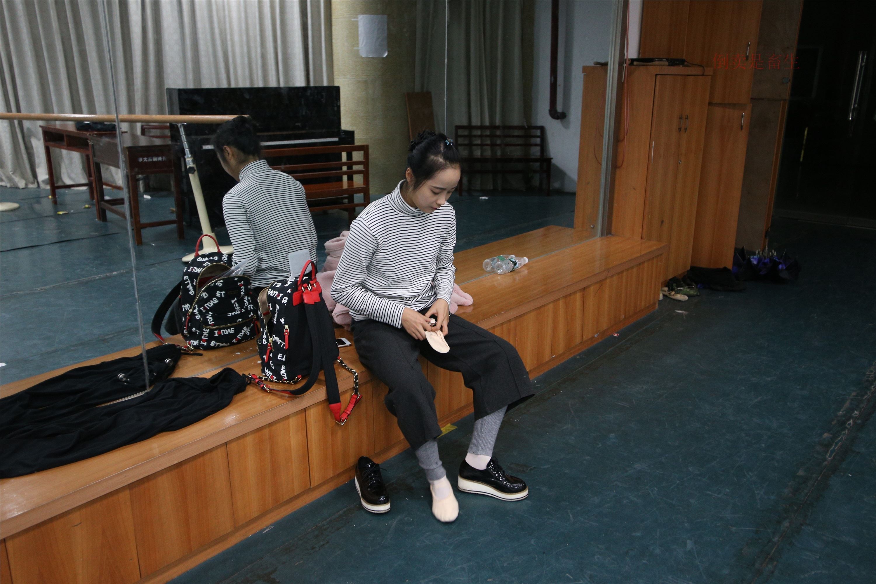 大西瓜美女图片 Z6-4 模特2 月下舞蹈449p1