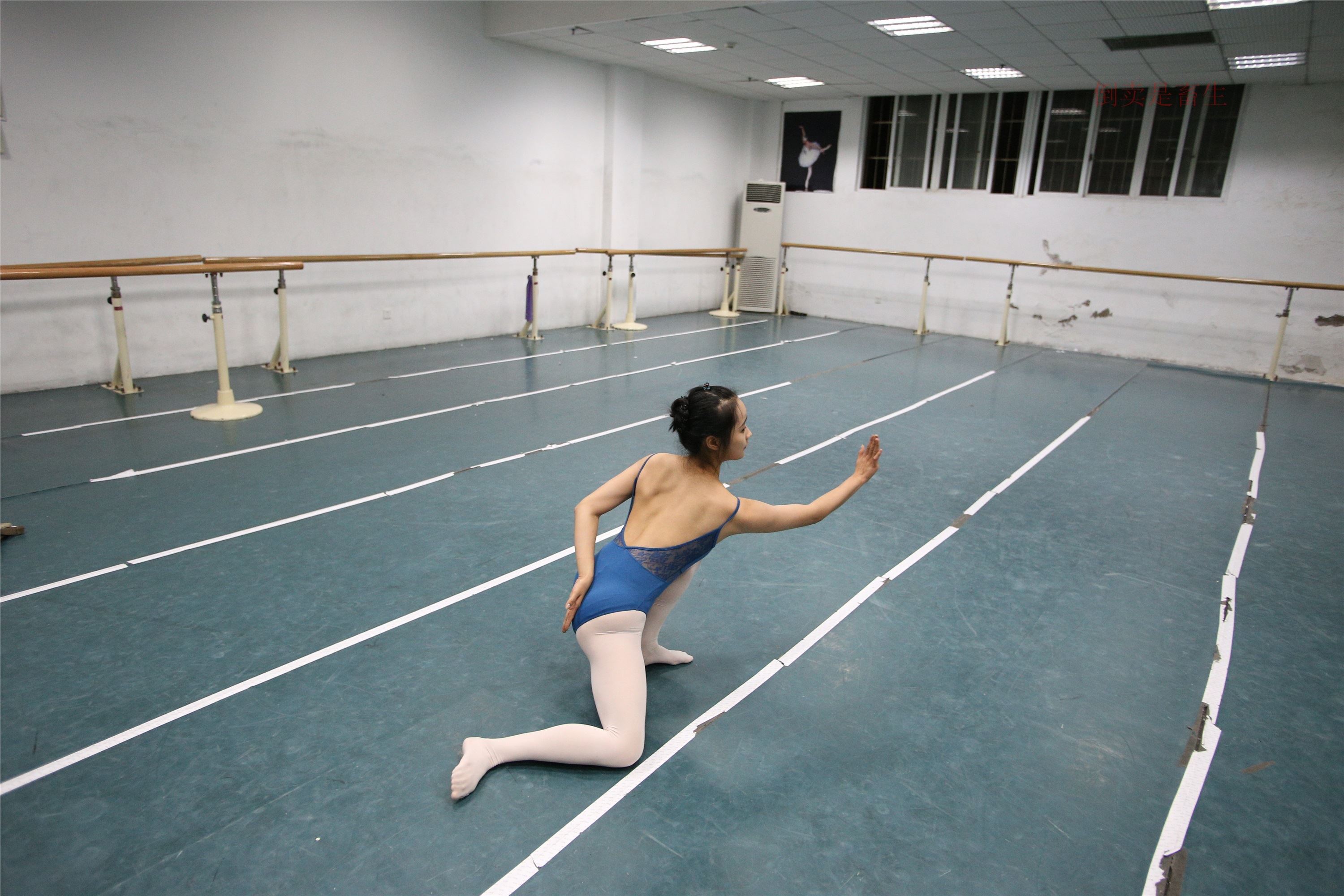 大西瓜美女图片 Z6-4 模特2 月下舞蹈449p2