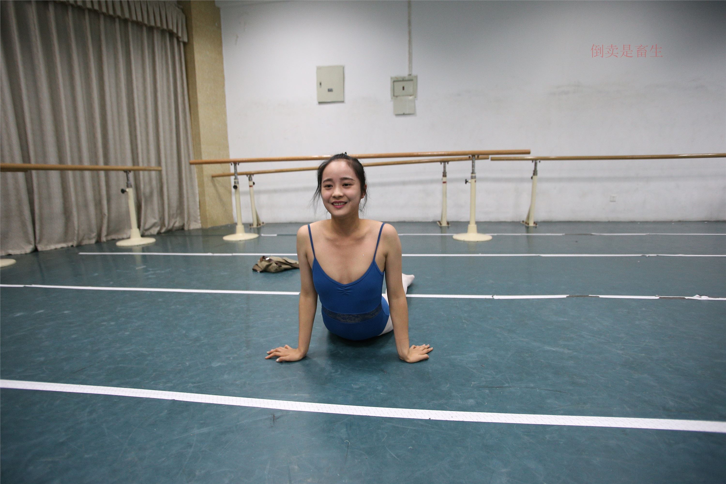 大西瓜美女图片 Z6-4 模特2 月下舞蹈449p2