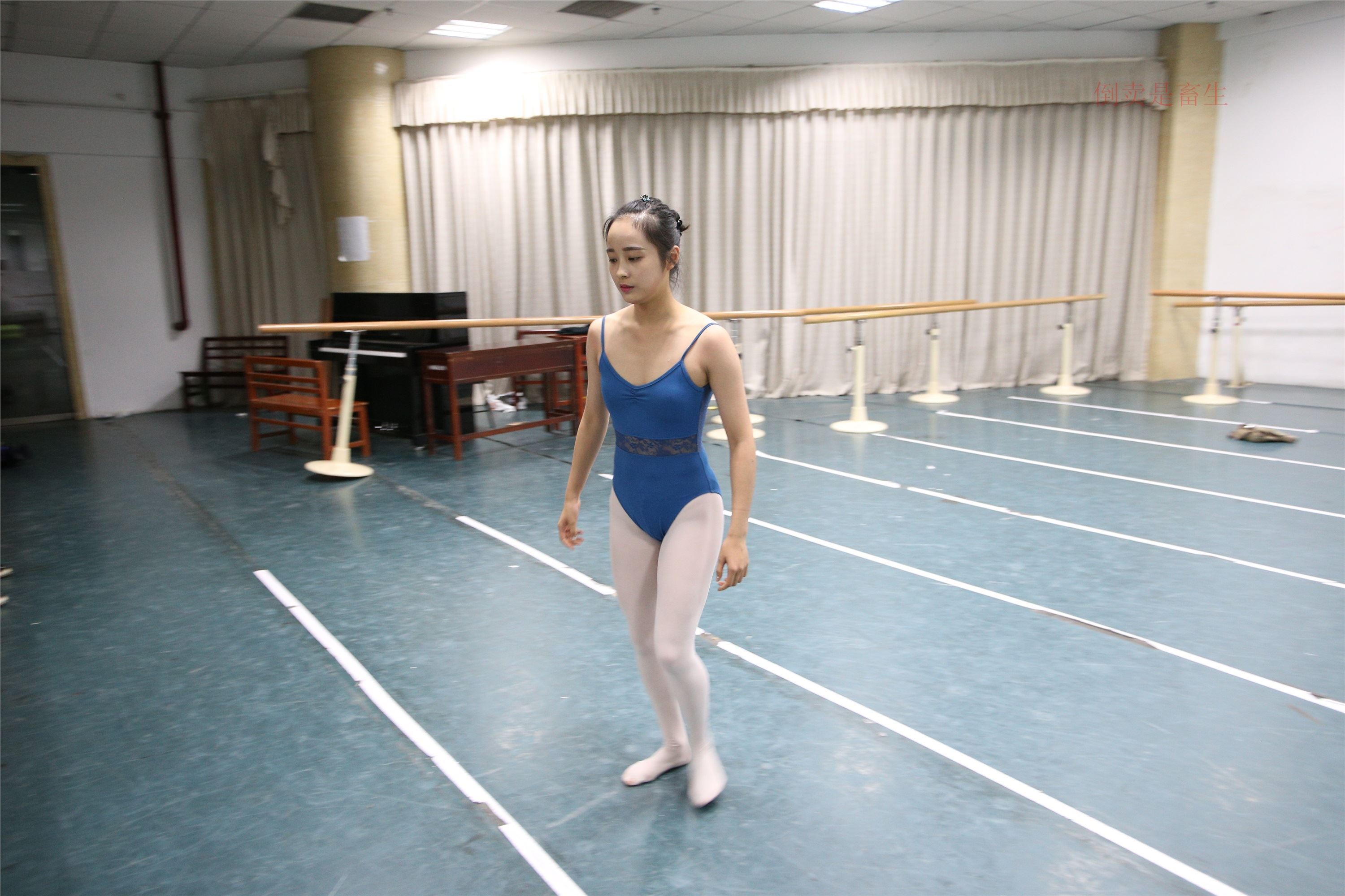 大西瓜美女图片 Z6-4 模特2 月下舞蹈449p2