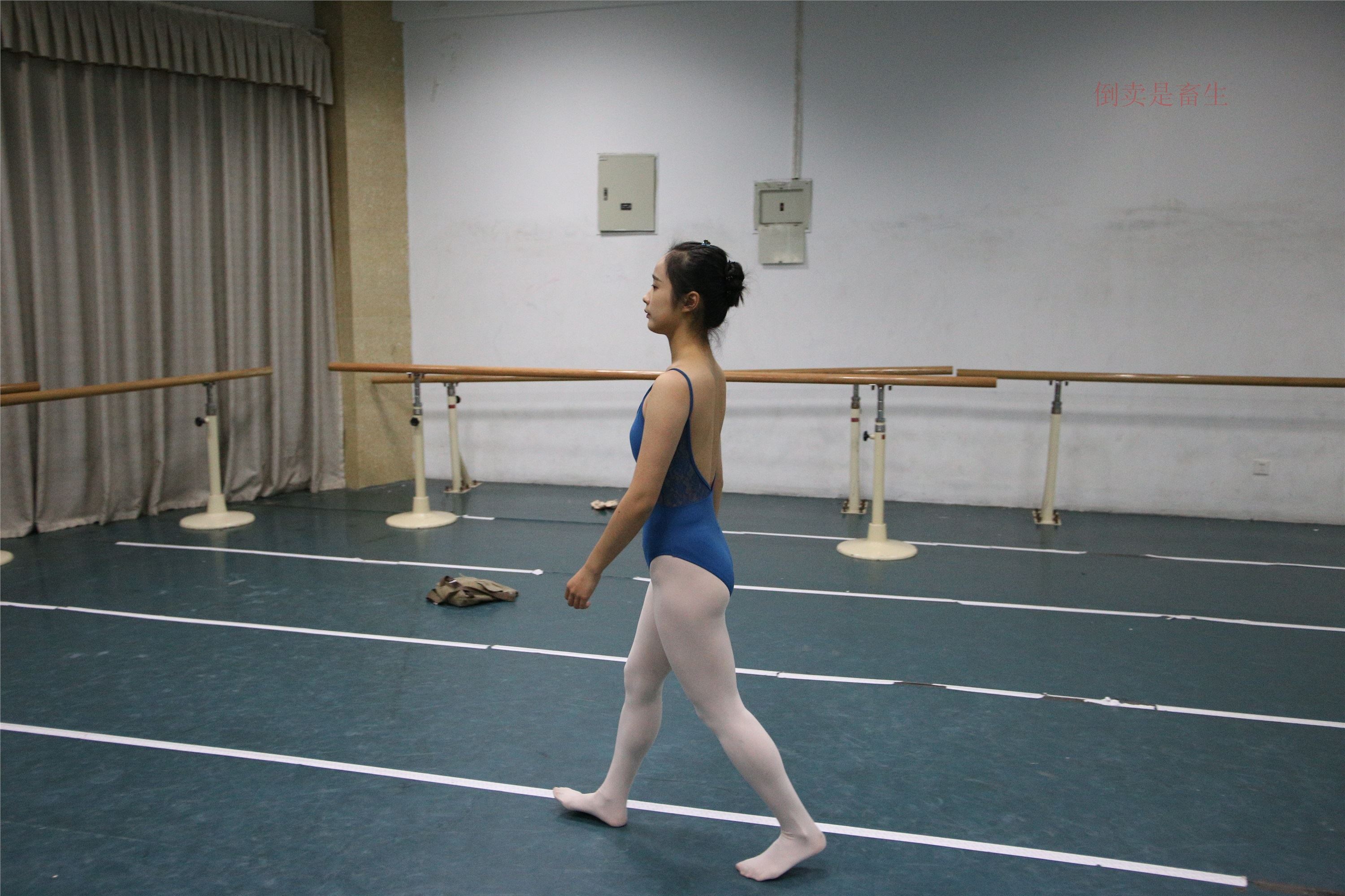 大西瓜美女图片 Z6-4 模特2 月下舞蹈449p2