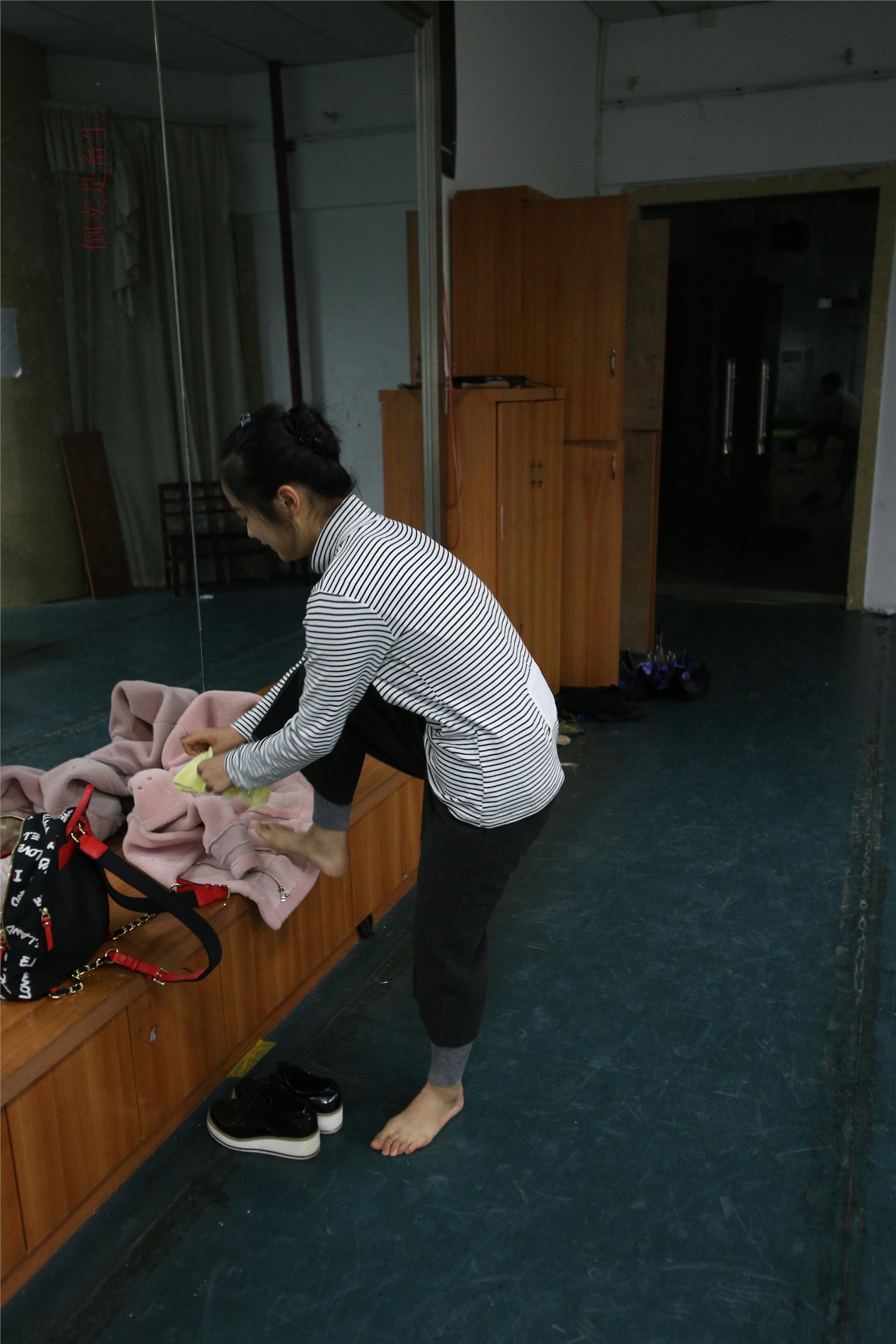 大西瓜美女图片 Z6-4 模特2 月下舞蹈449p3