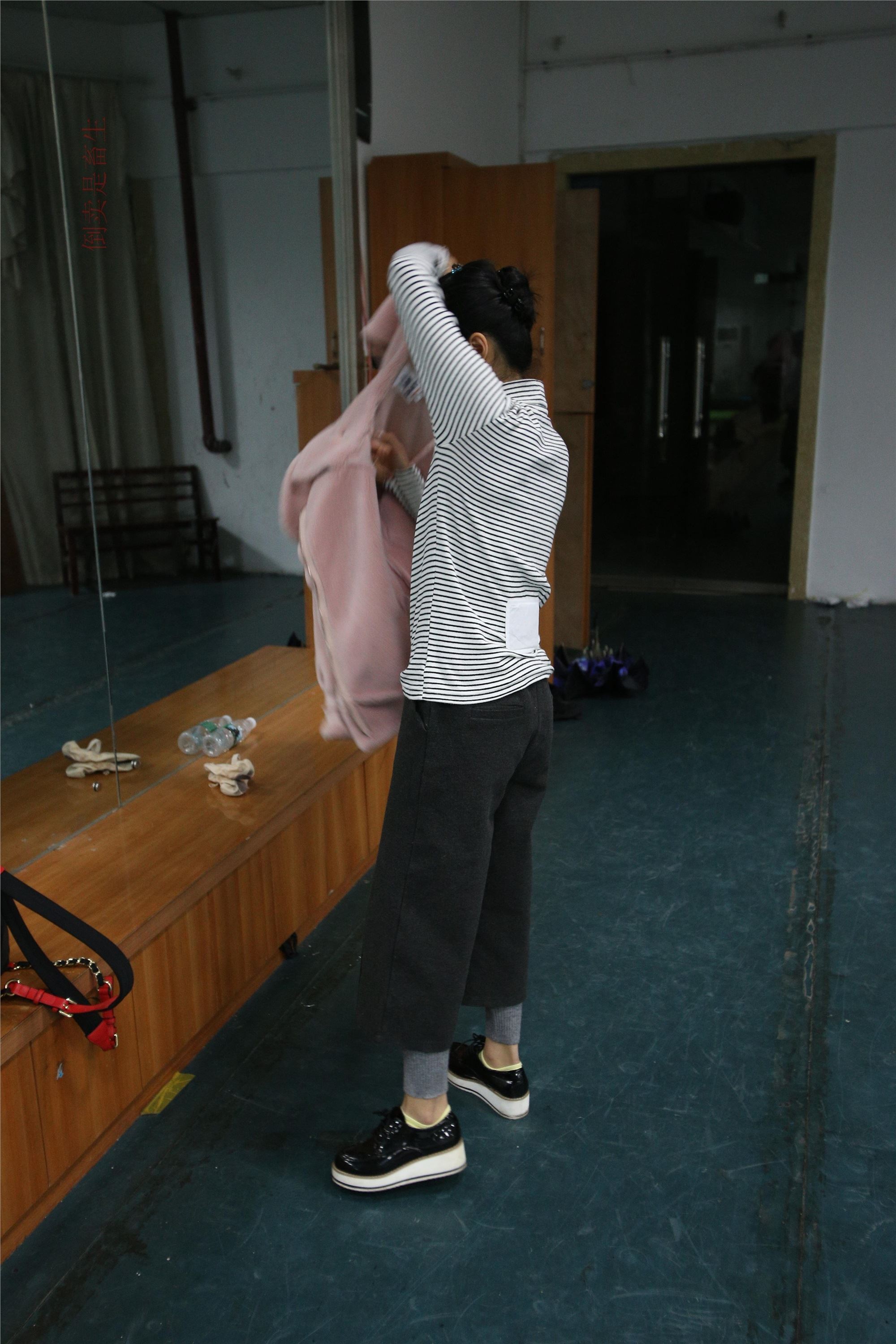 大西瓜美女图片 Z6-4 模特2 月下舞蹈449p3