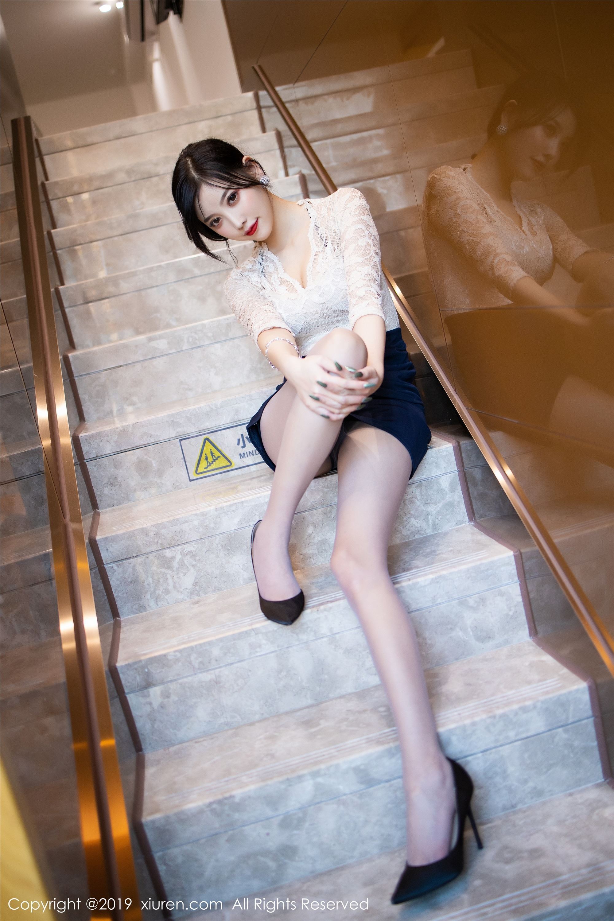 XIUREN秀人网 2019.10.10 No.1717 杨晨晨sugar