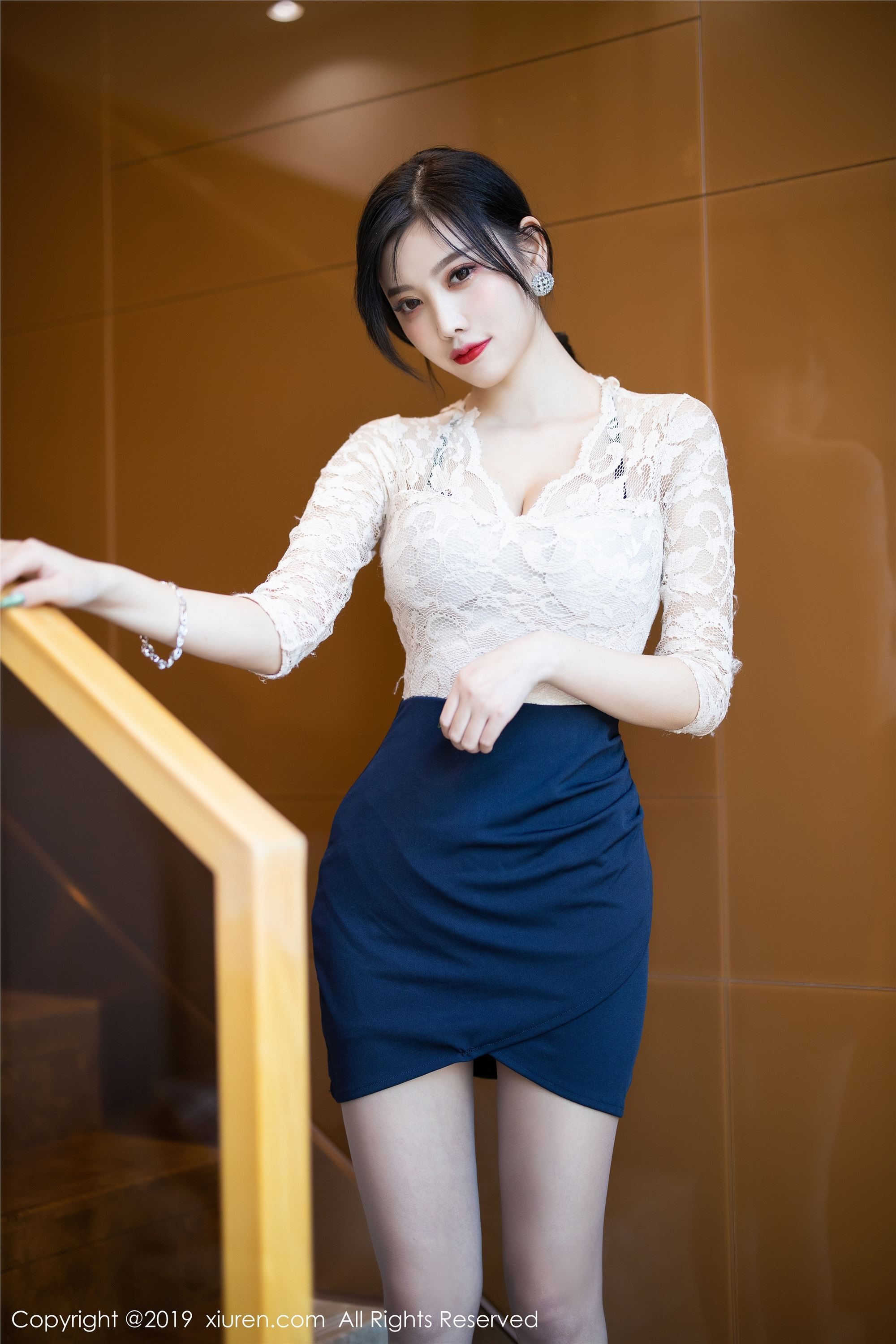XIUREN秀人网 2019.10.10 No.1717 杨晨晨sugar