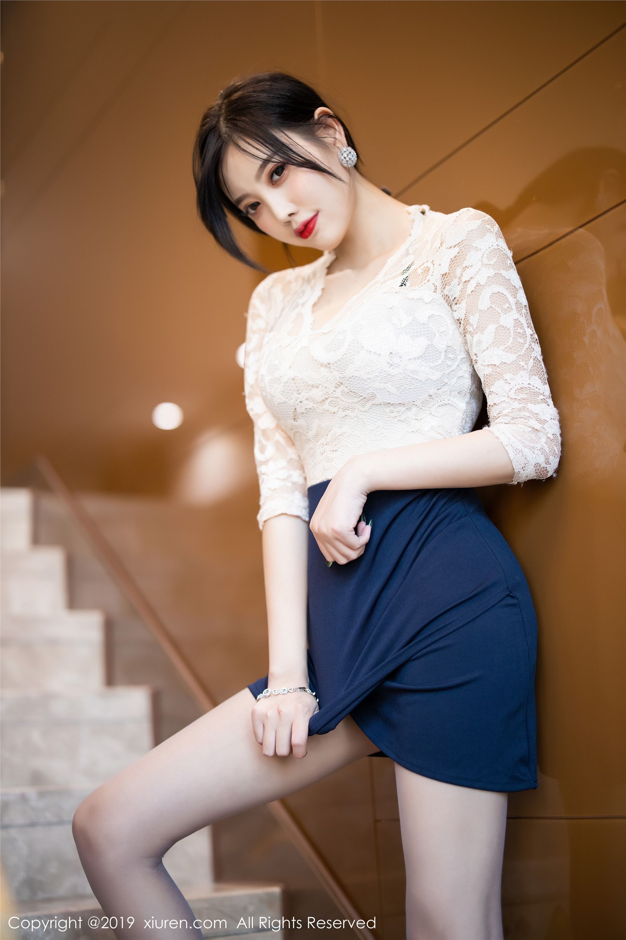 XIUREN秀人网 2019.10.10 No.1717 杨晨晨sugar