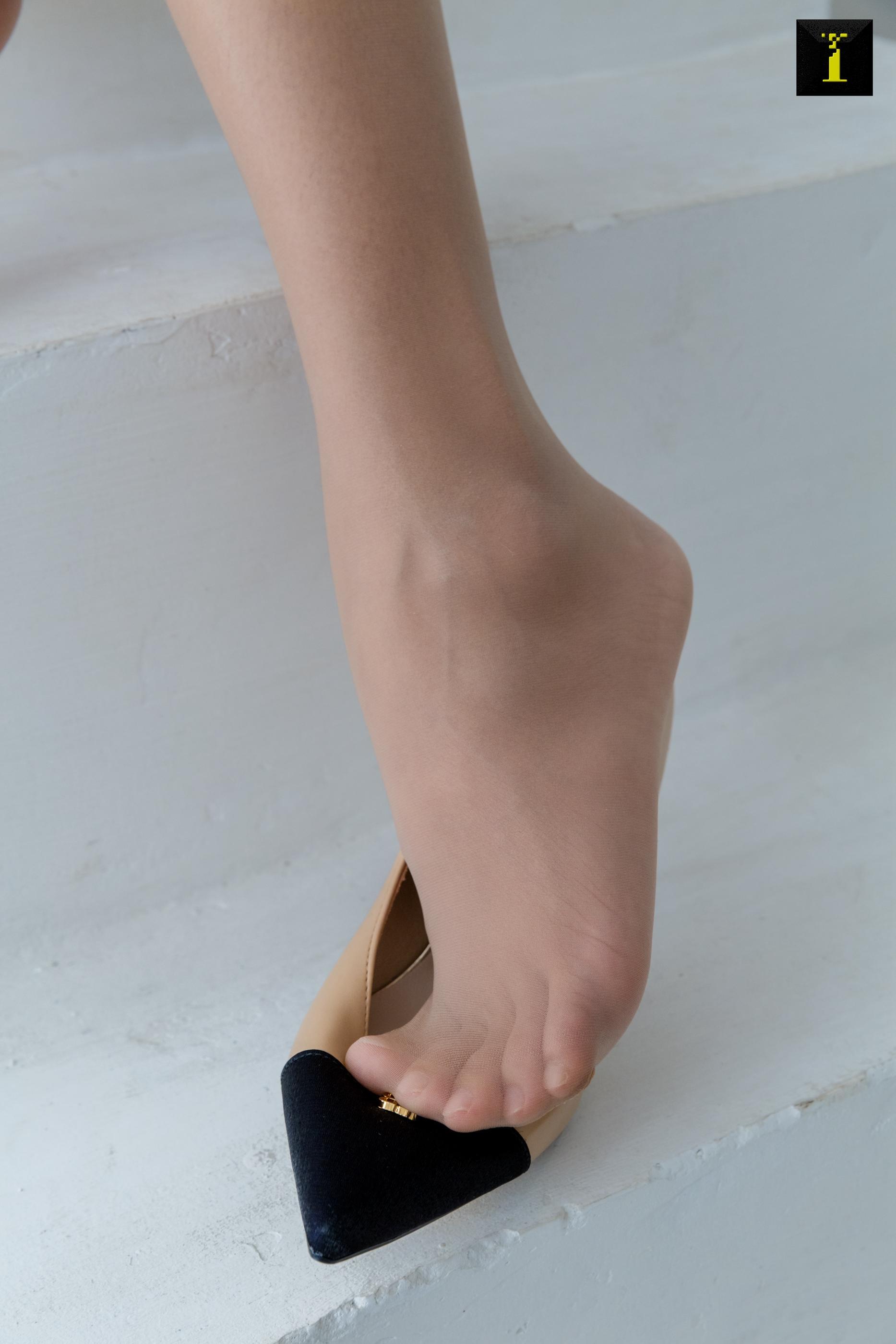 IESS异思趣向 2019.11.19 丝享家622：婉萍复古丝绒裙