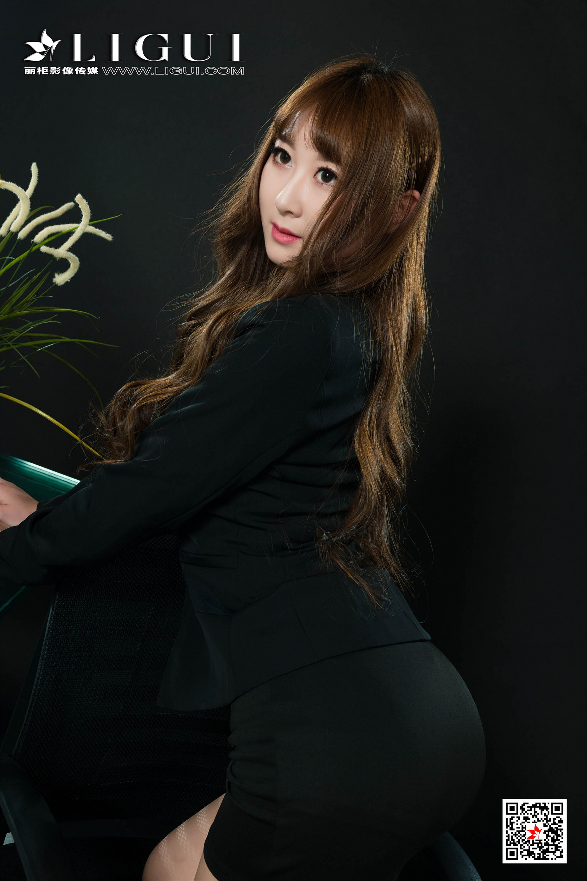 Ligui丽柜 2019.11.19《职场新秀》焦焦