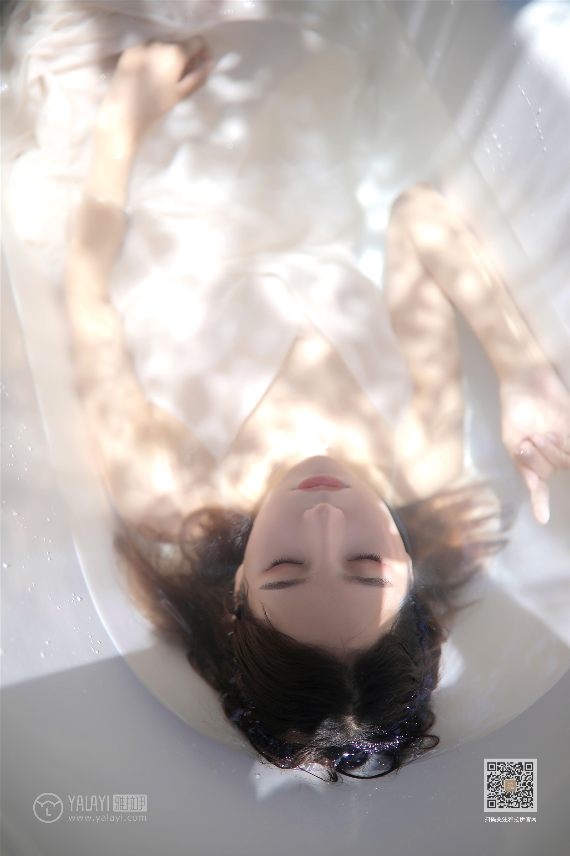 YALAYI雅拉伊 2019.11.07 Vol.452 天浴
