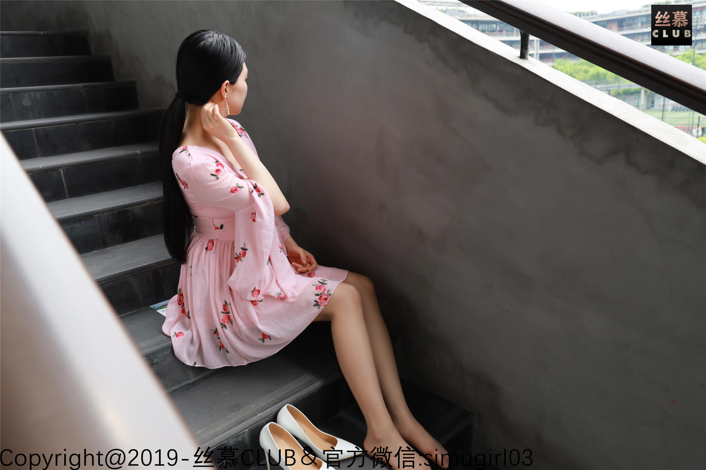 丝慕写真 SM024 模特可人《淑女和御姐你们喜欢哪种》