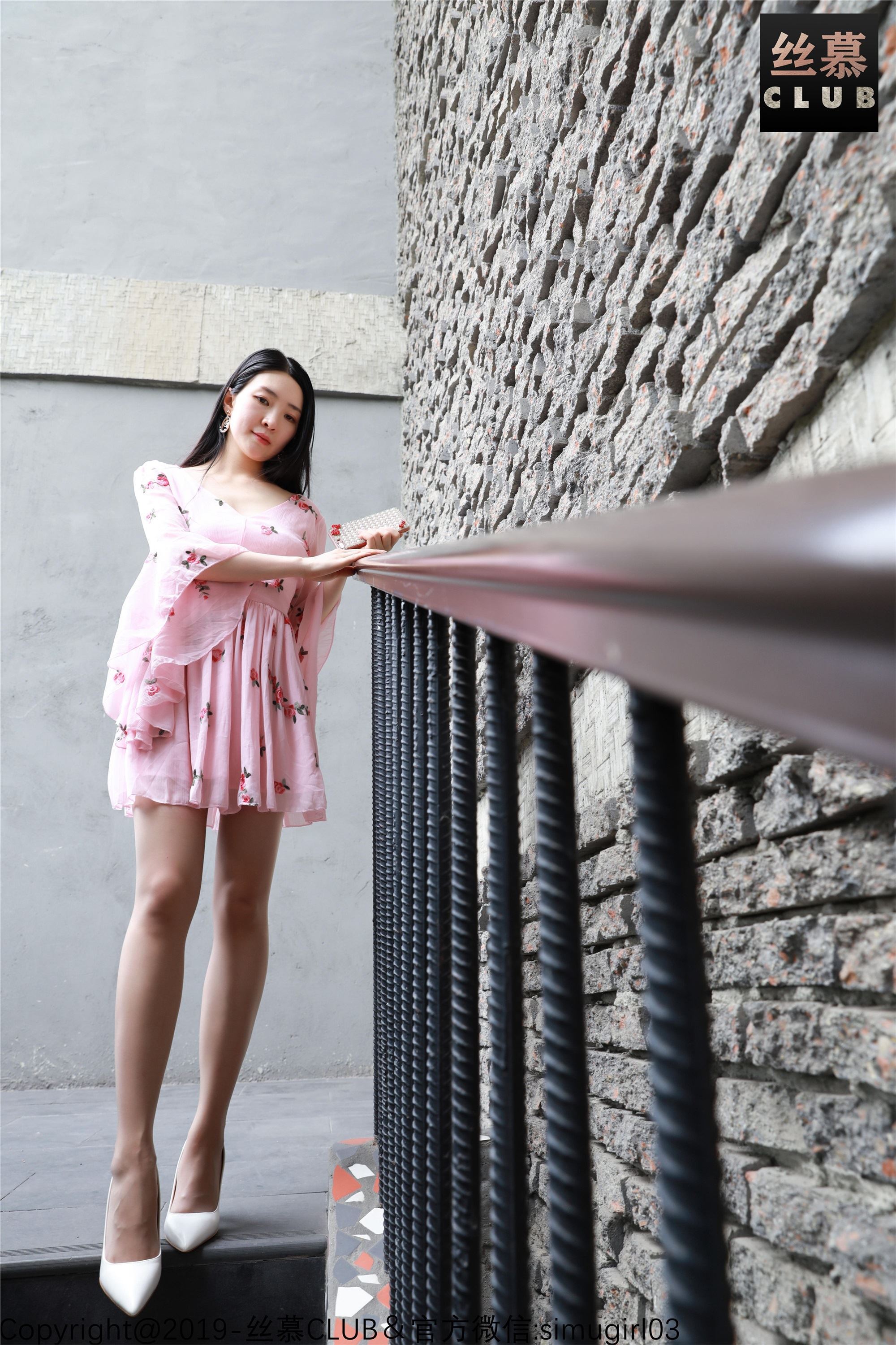 丝慕写真 SM024 模特可人《淑女和御姐你们喜欢哪种》