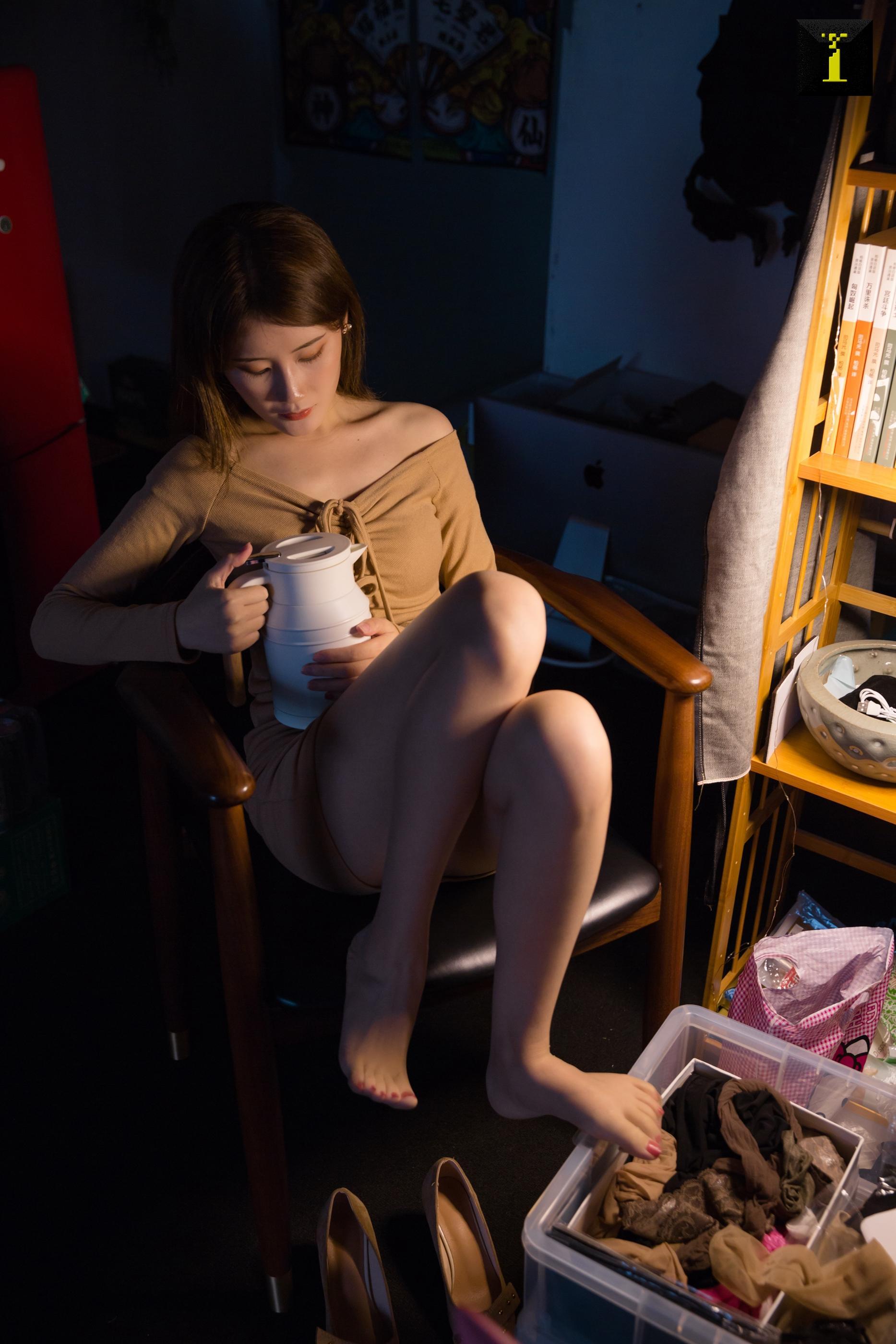 IESS异思趣向 2019.11.25 丝享家628：仓库小妹紫薇