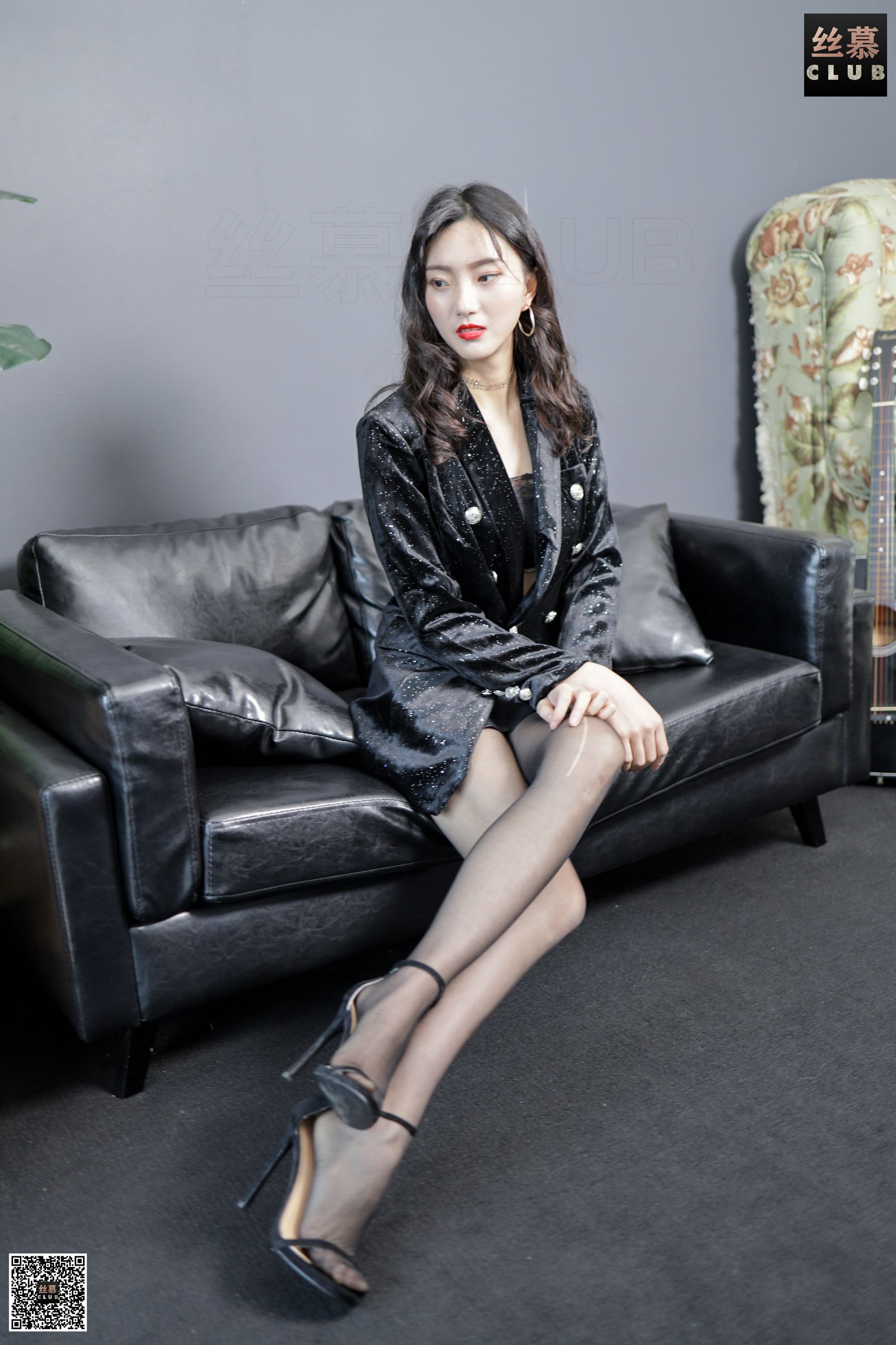 丝慕写真 SM130 佳佳 – 烈焰红唇