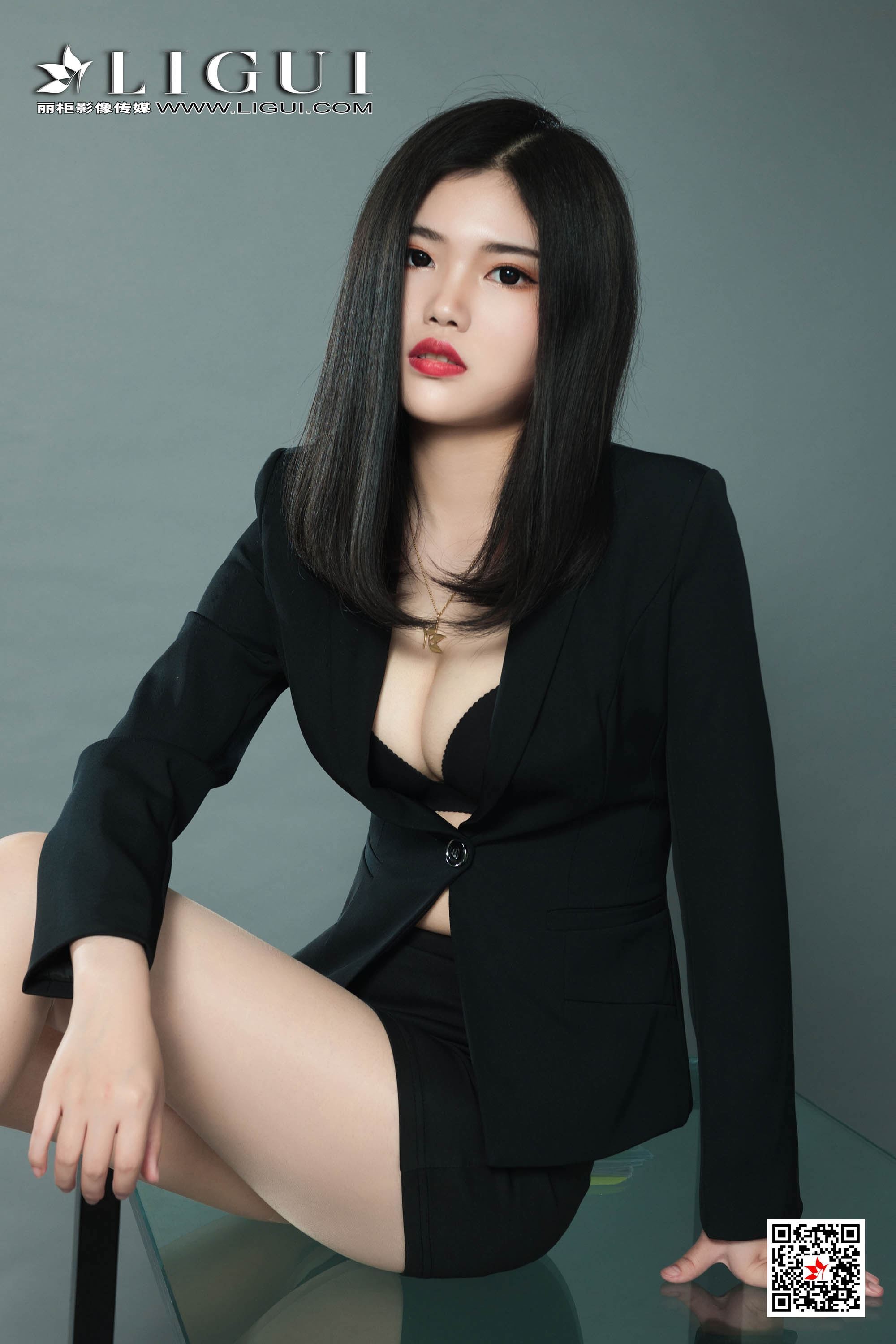 Ligui丽柜 2019.11.26《职场新秀》- 小辫儿