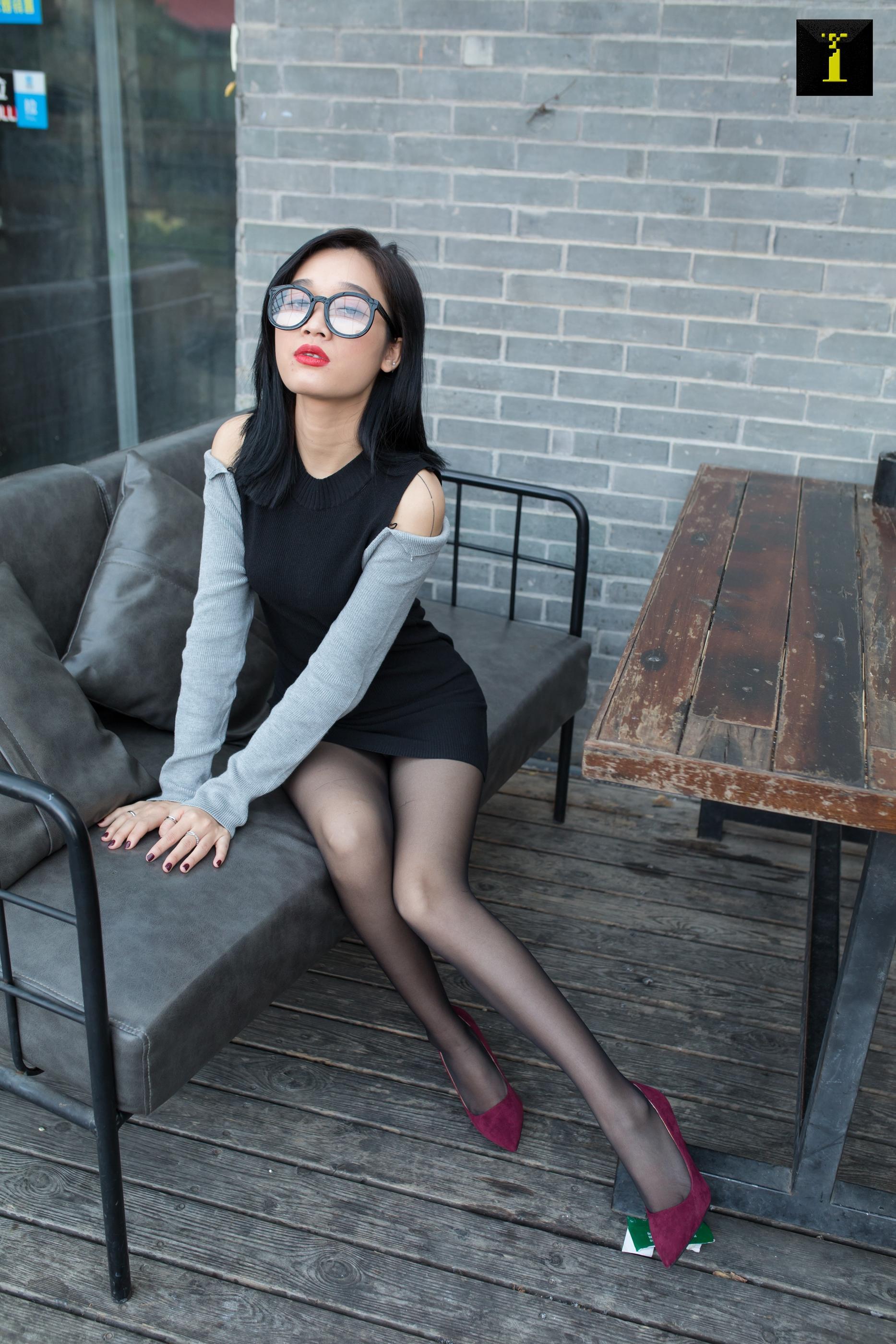 IESS异思趣向 2019.12.01 丝享家632：可乐 – 冬季专属绒面高跟