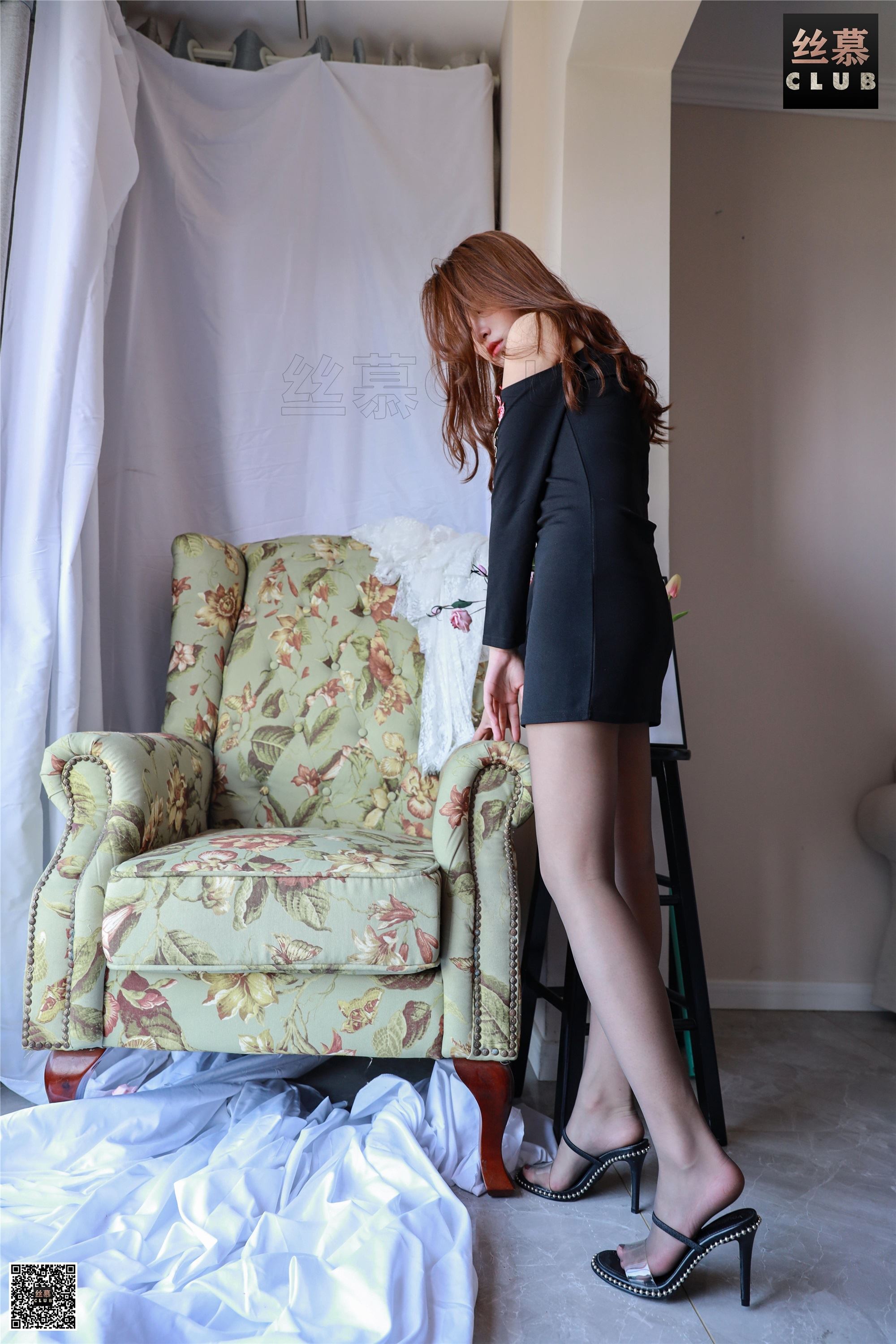 丝慕写真 SM042 模特琳琳《试穿的琳琳》