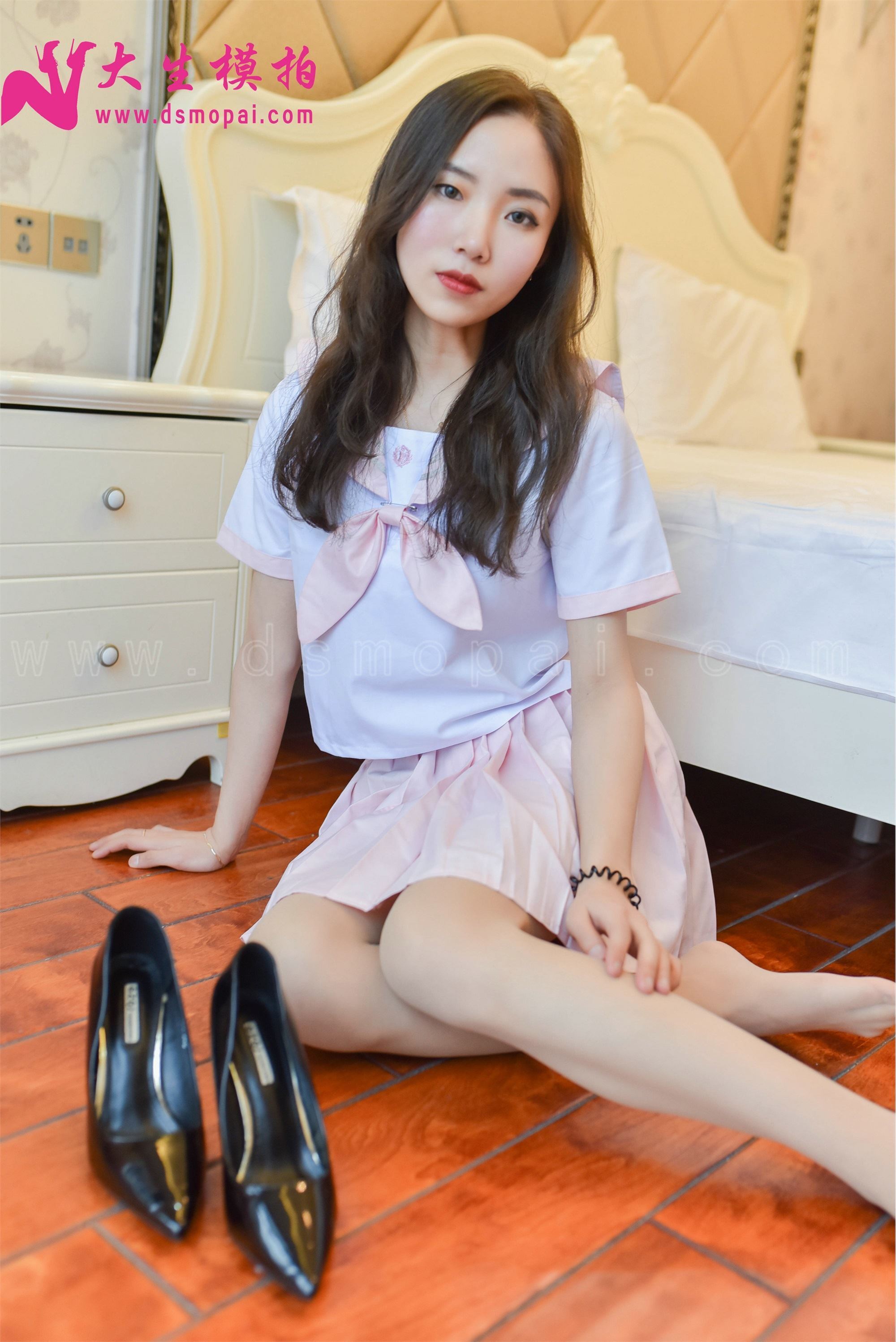 大生模拍 No.107 允儿 – 粉嫩学生装