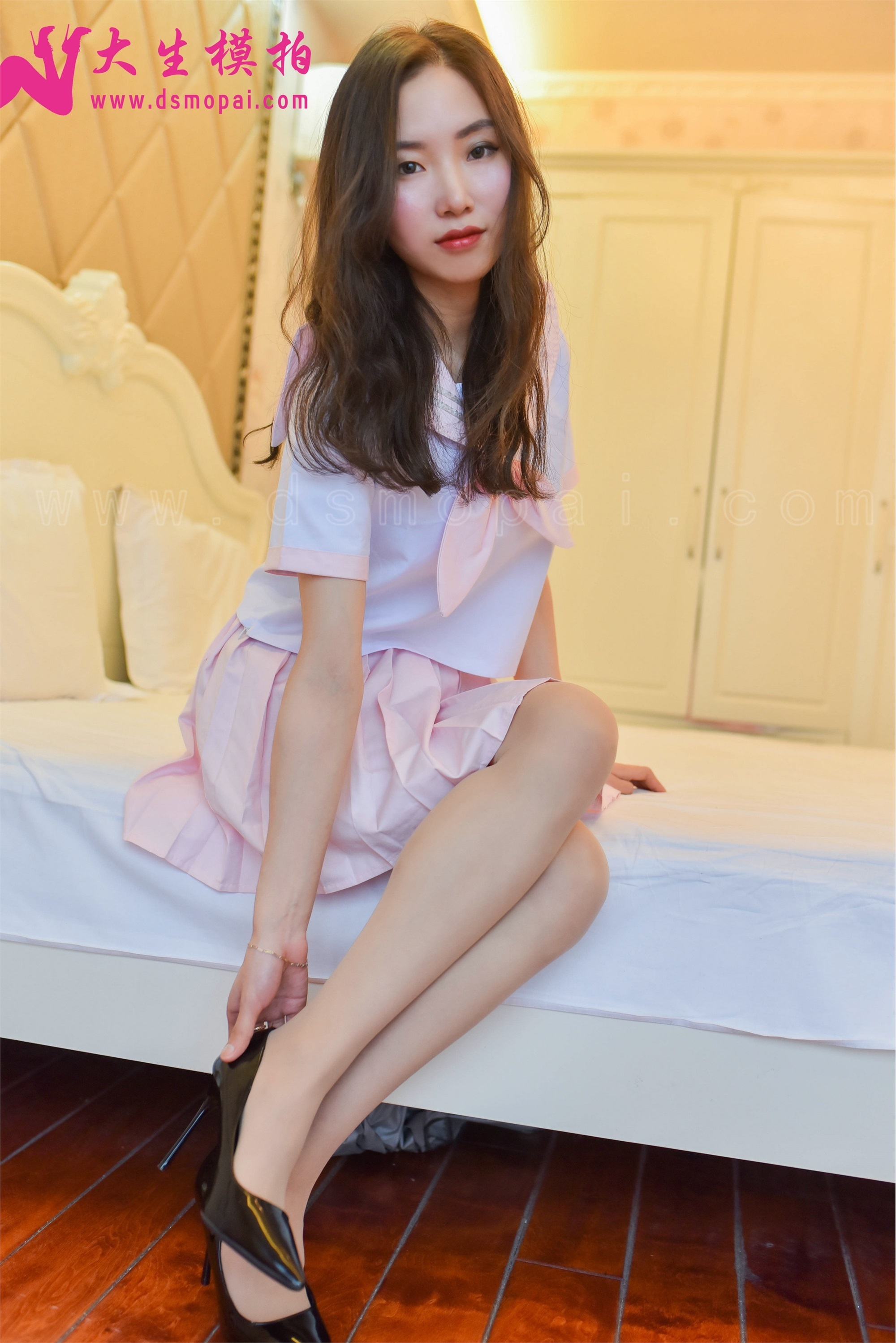 大生模拍 No.107 允儿 – 粉嫩学生装