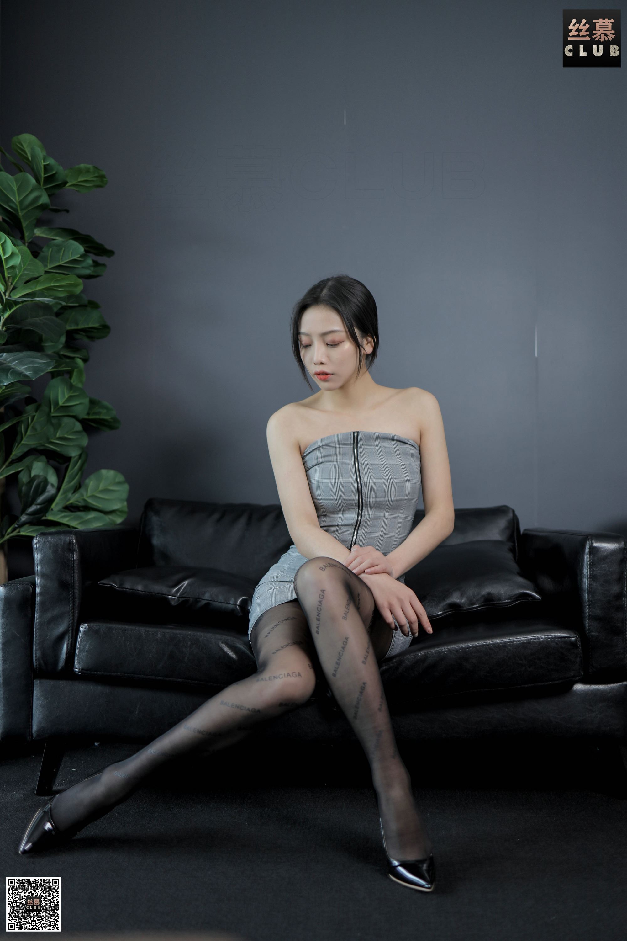 丝慕写真 SM136 羊羊 – 巴黎世家