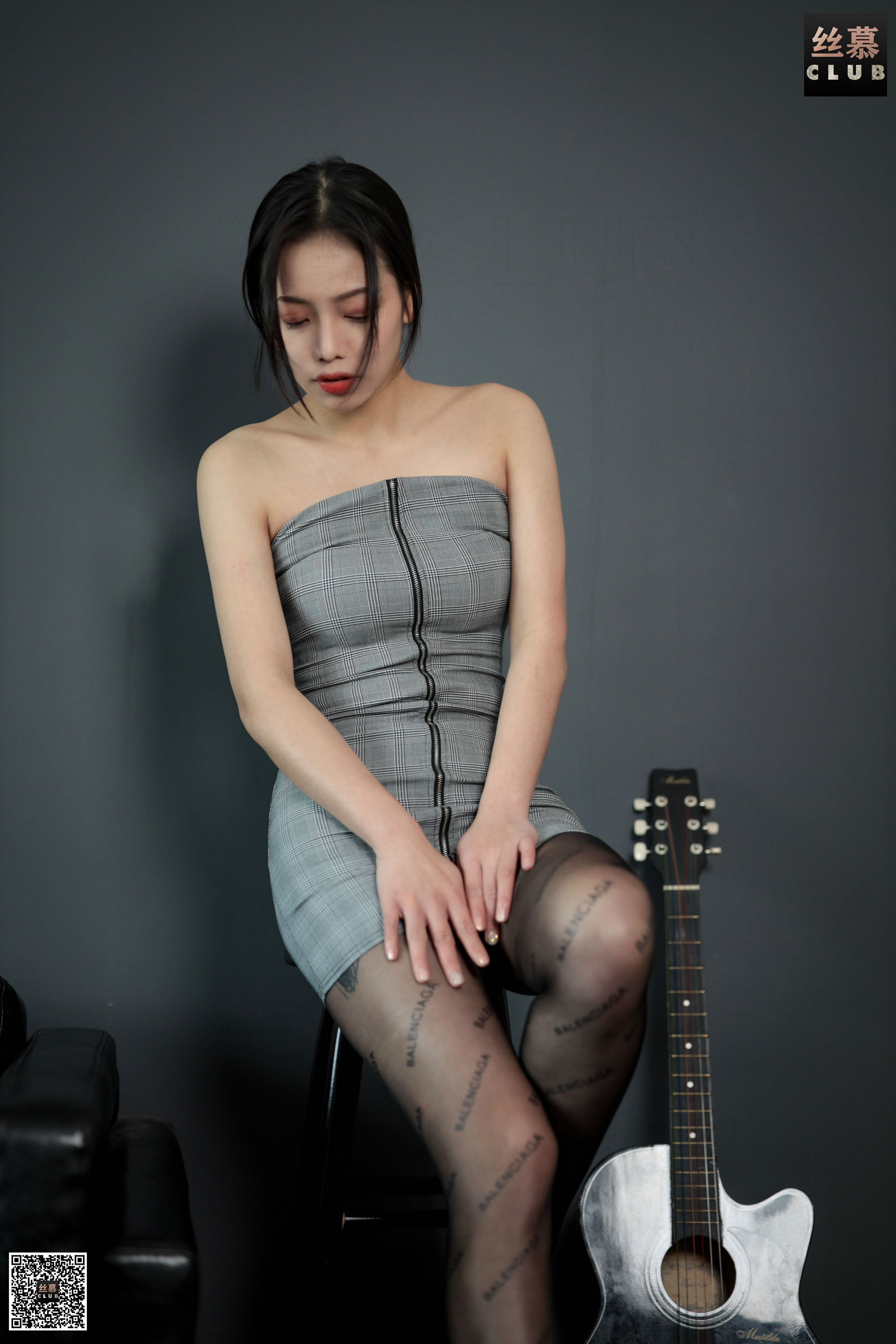 丝慕写真 SM136 羊羊 – 巴黎世家