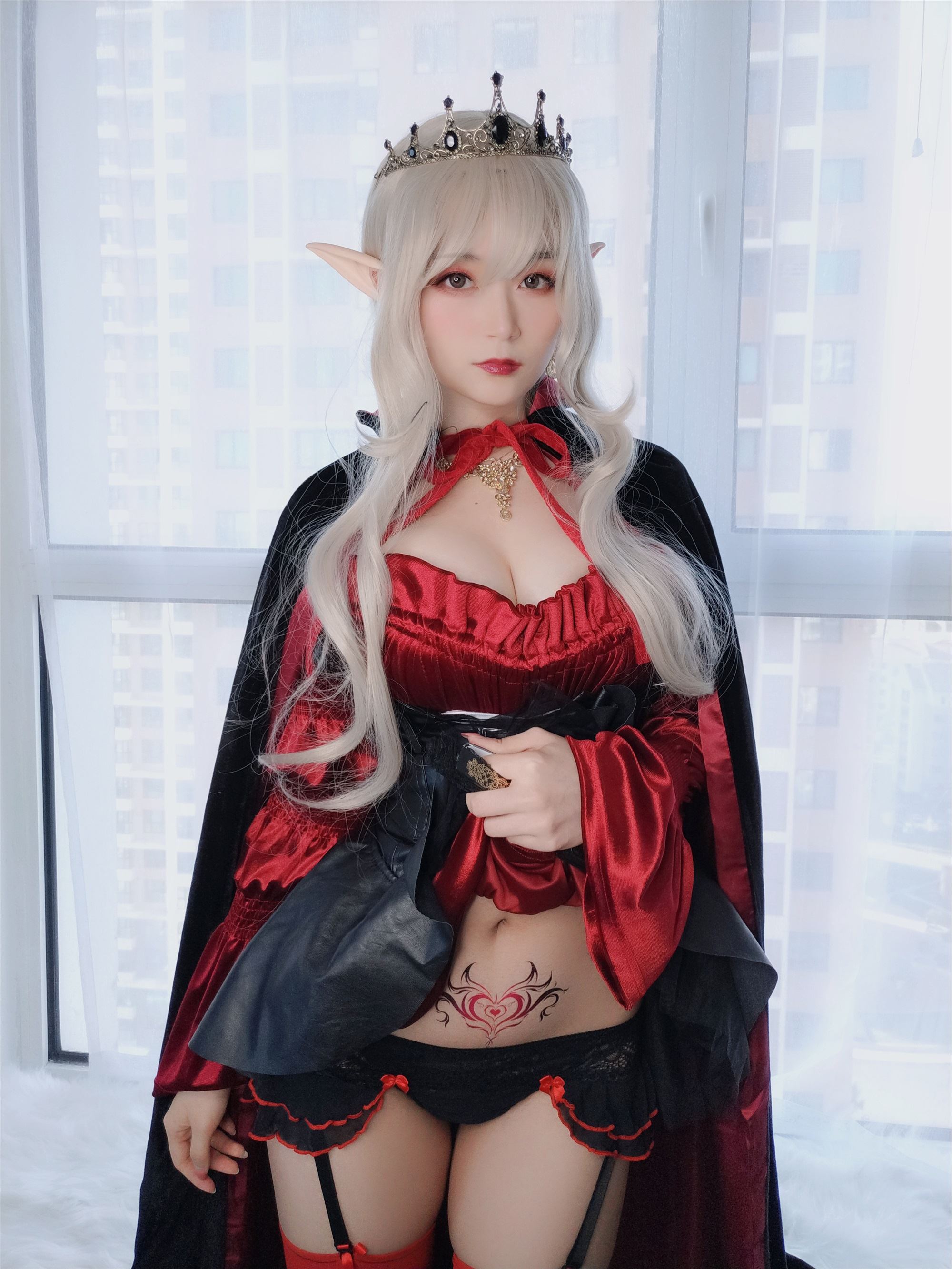 Coser小姐姐白银 – NO.019 皇家吸血鬼 套图