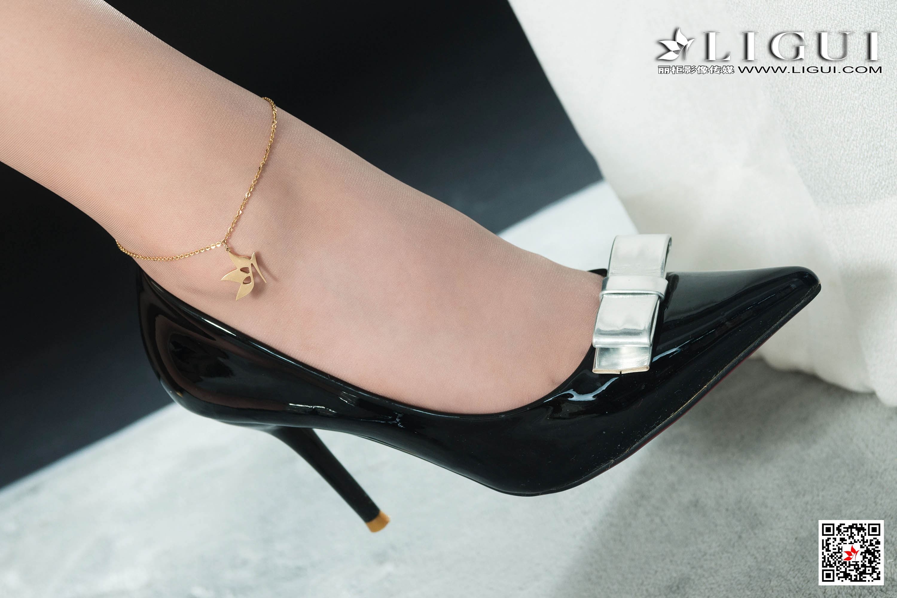 Ligui丽柜 2019.12.10《职场新秀》泷儿