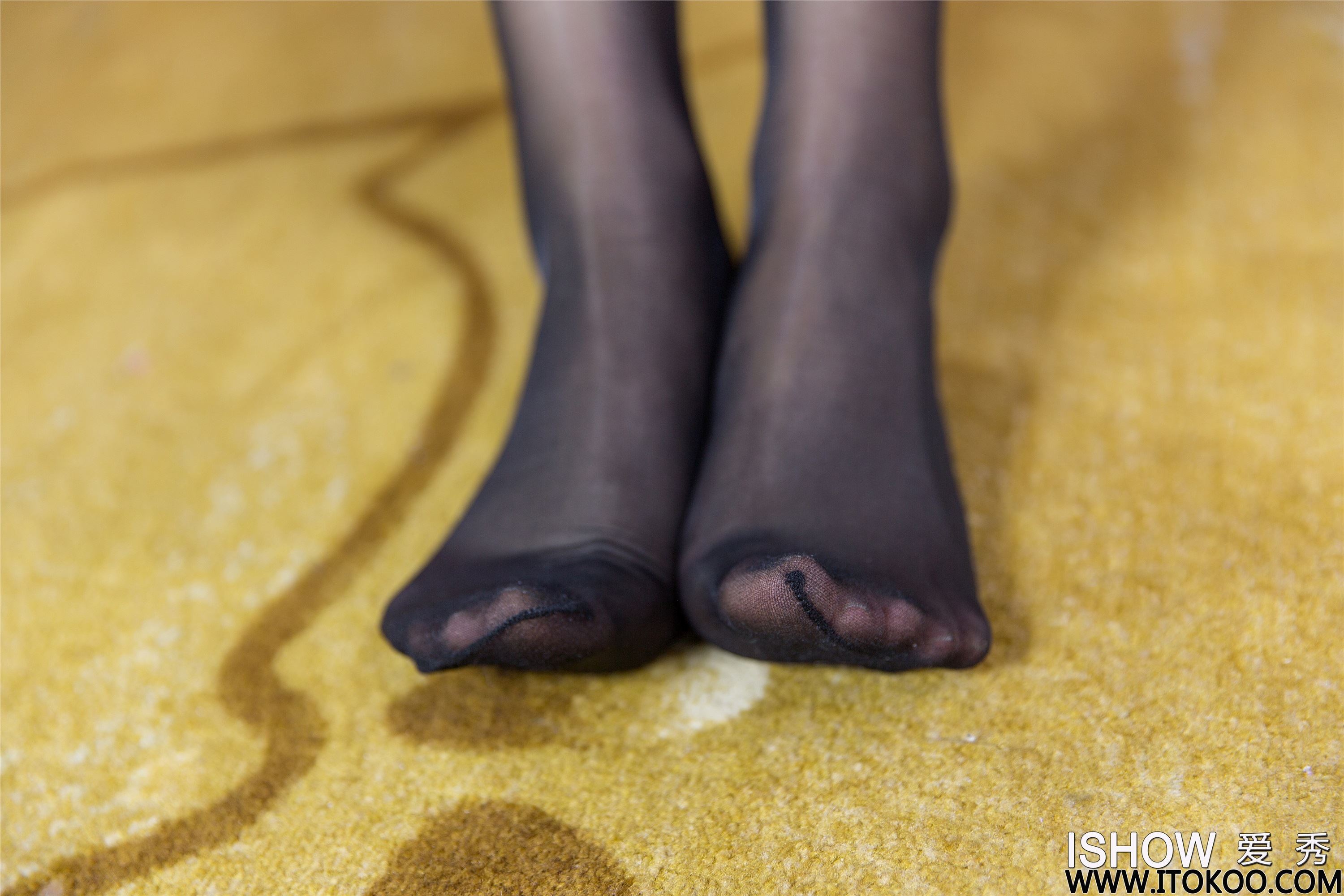 ISHOW爱秀 2019.12.14 Vol.210 杨伊伊Eva