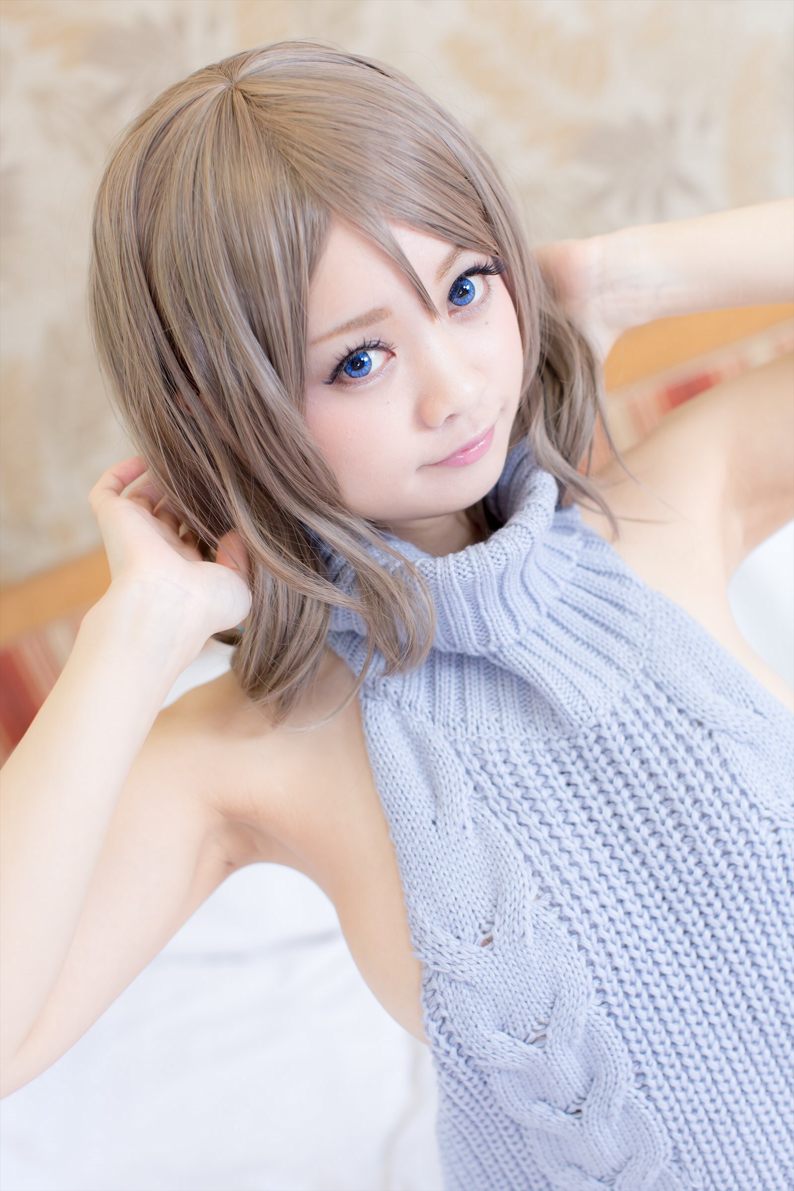 兔玩映画系列 写真-露背毛衣