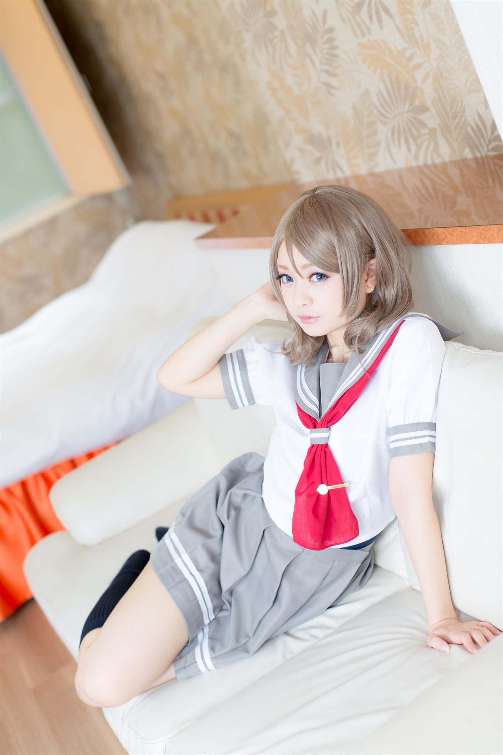 兔玩映画系列 写真-露背毛衣