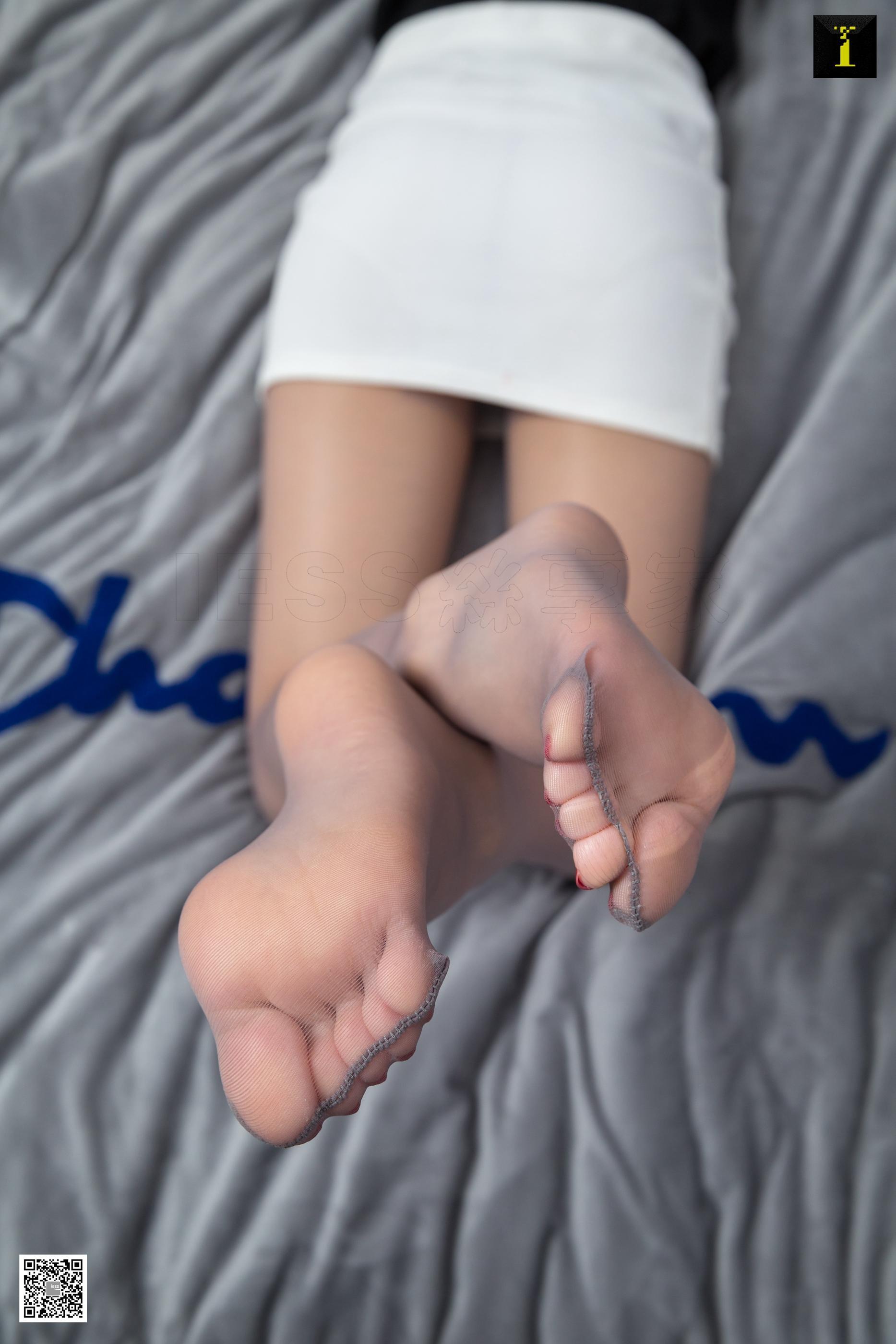 IESS异思趣向 2019.12.13 丝享家644：紫薇 – 前男友送的高跟鞋