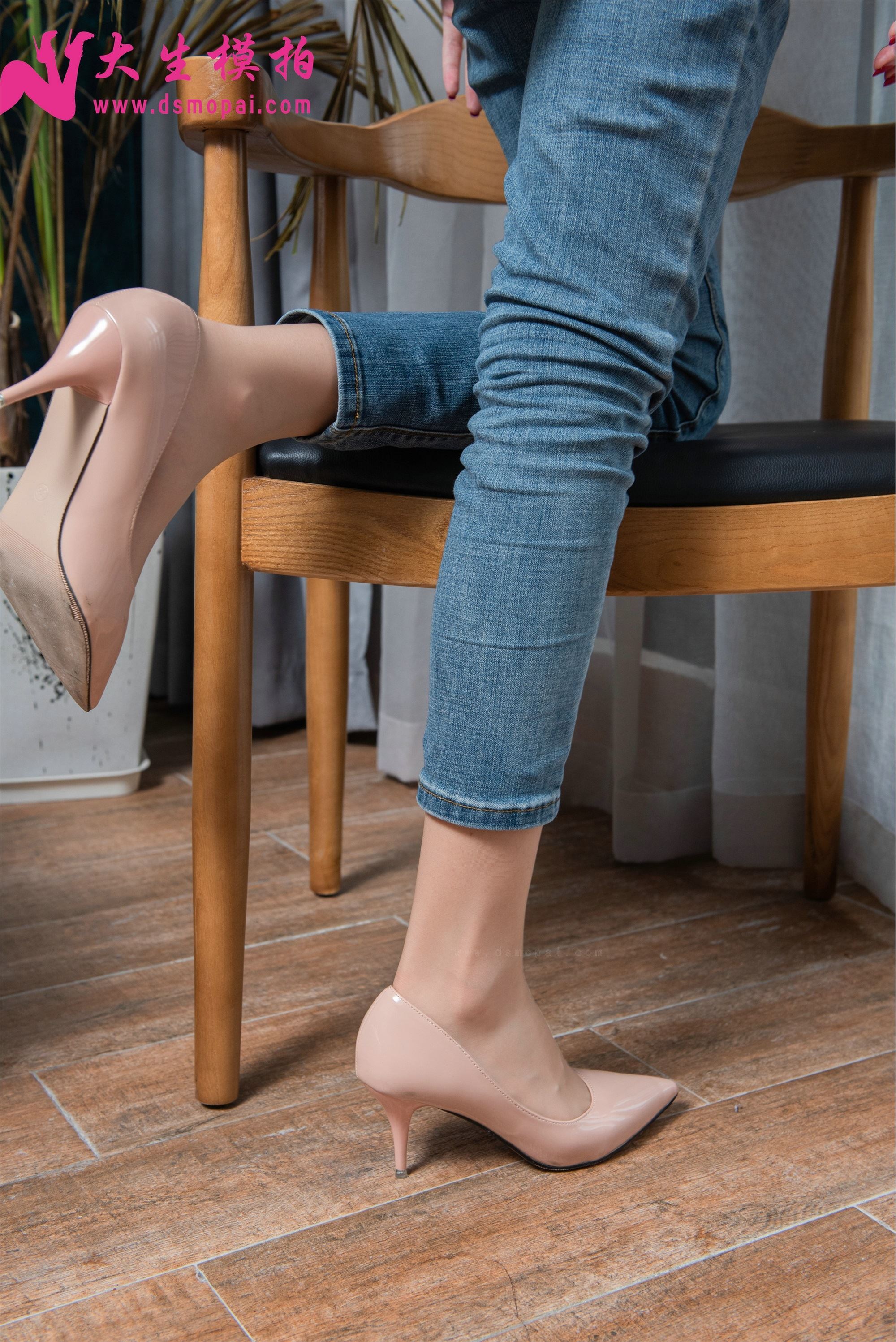 大生模拍  No.158 悠悠 - 裤内有丝