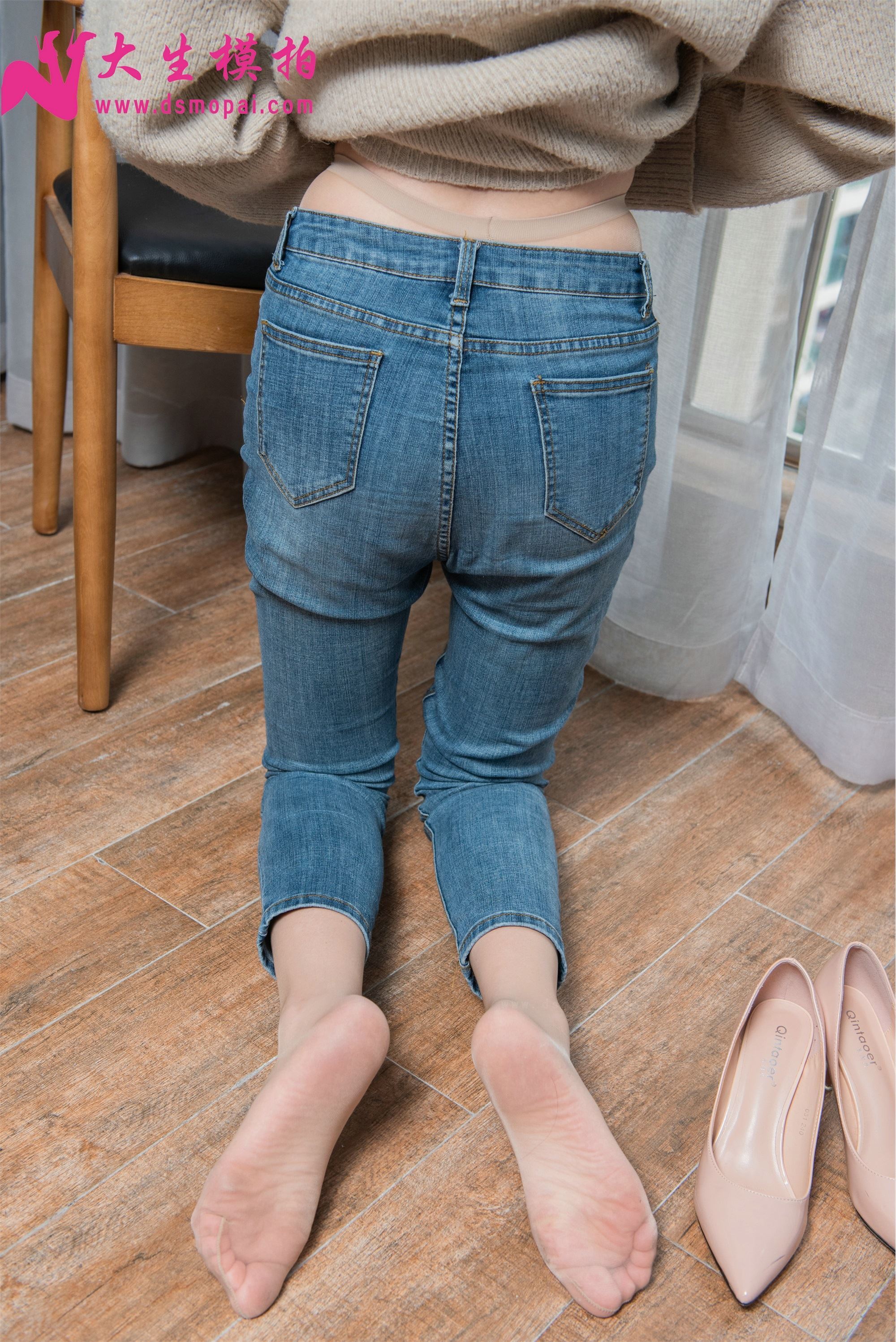 大生模拍  No.158 悠悠 - 裤内有丝