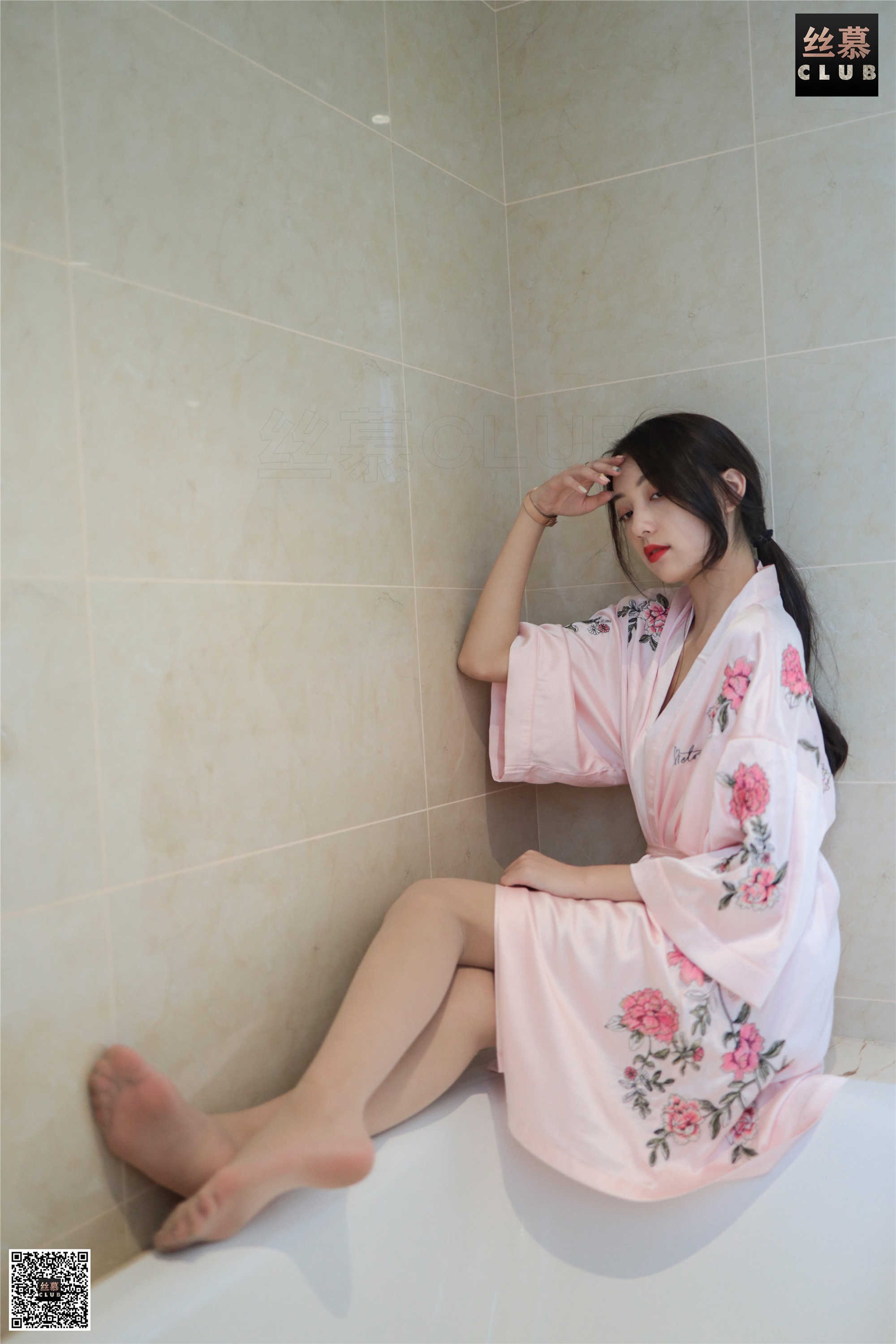 丝慕写真 SM074 天天一元 诗晴《诗晴-睡袍-浴缸》