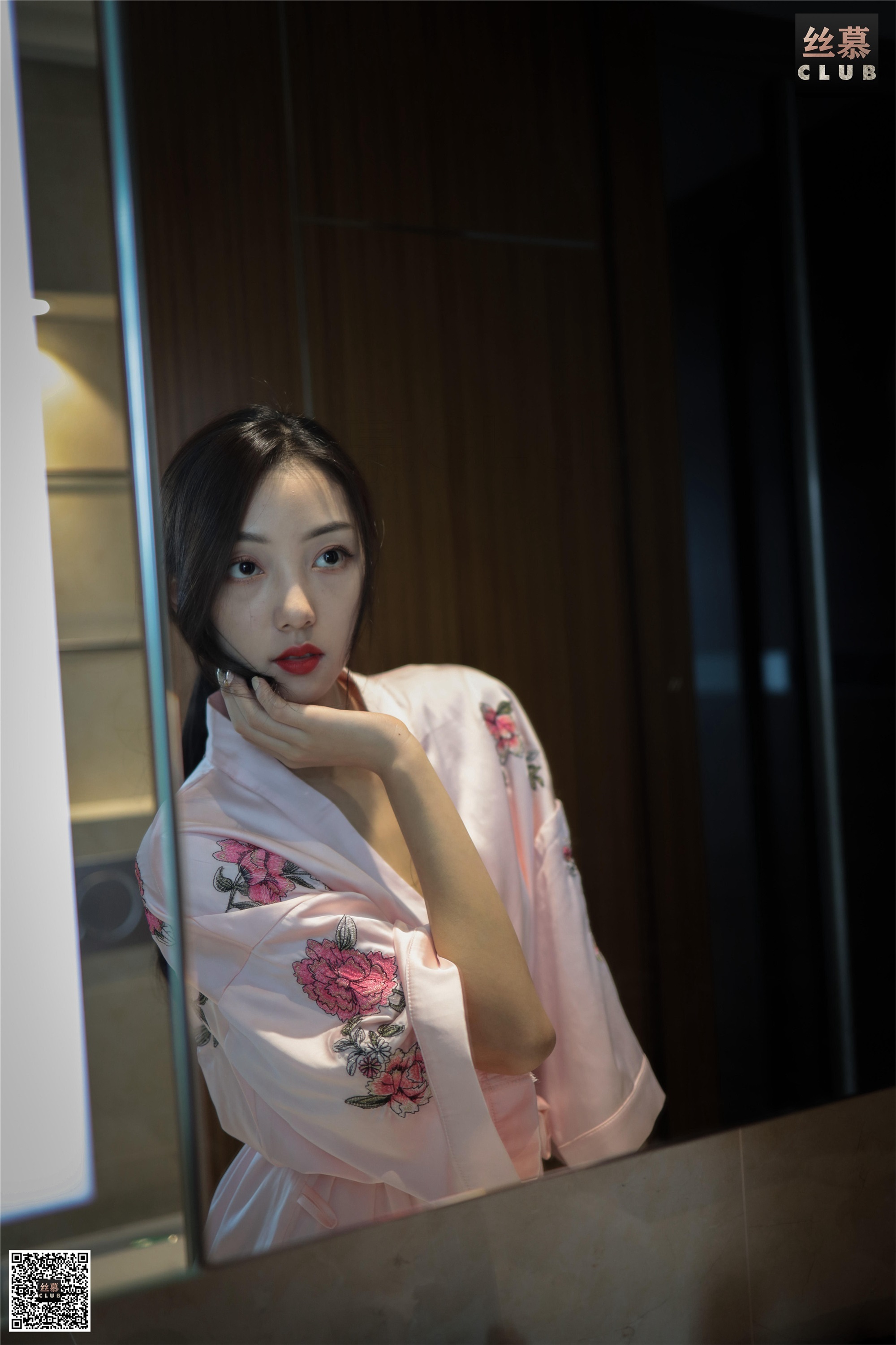 丝慕写真 SM074 天天一元 诗晴《诗晴-睡袍-浴缸》