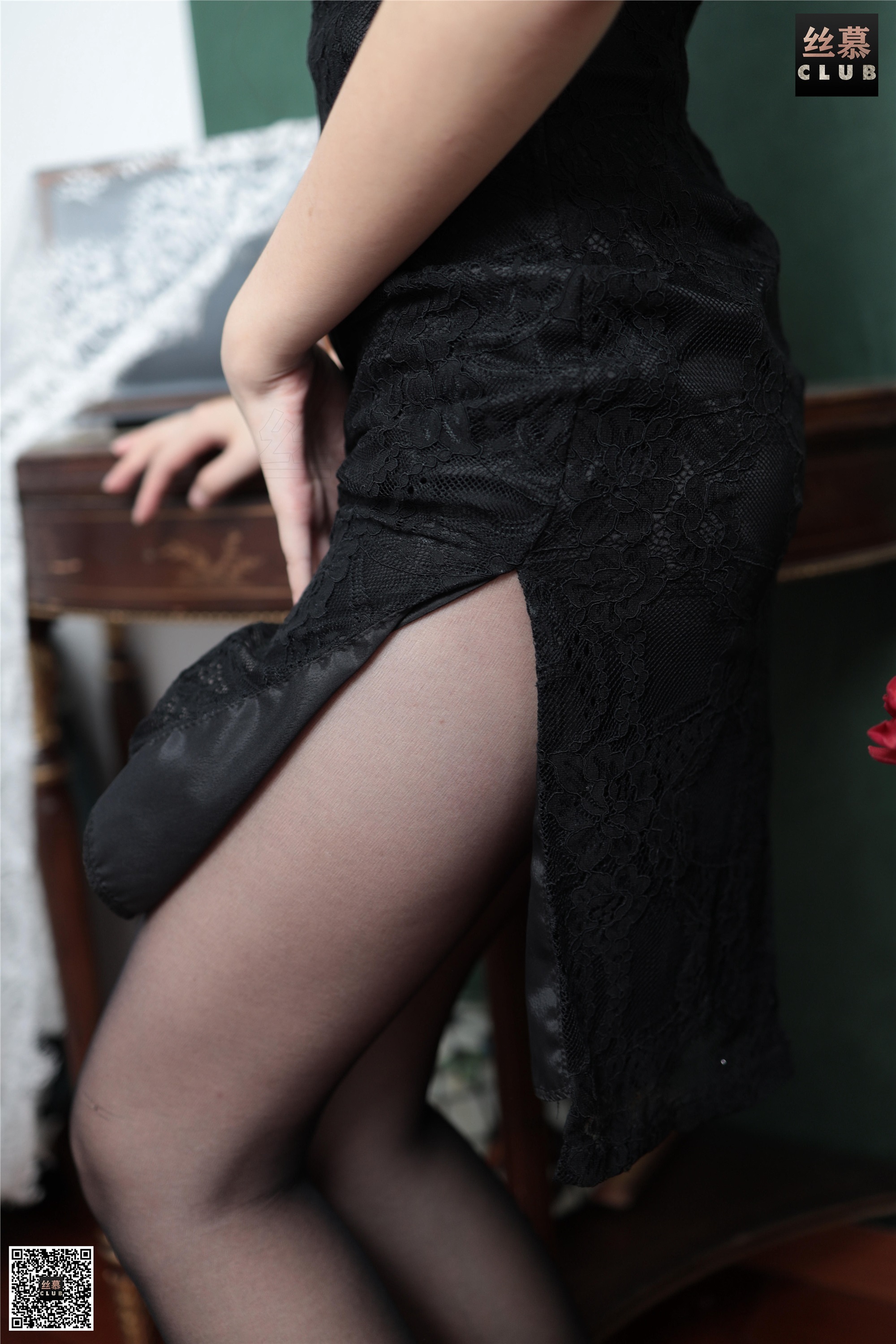 丝慕写真 SM076 天天一元 模特：双双《双双-柔情-黑s》74P130M