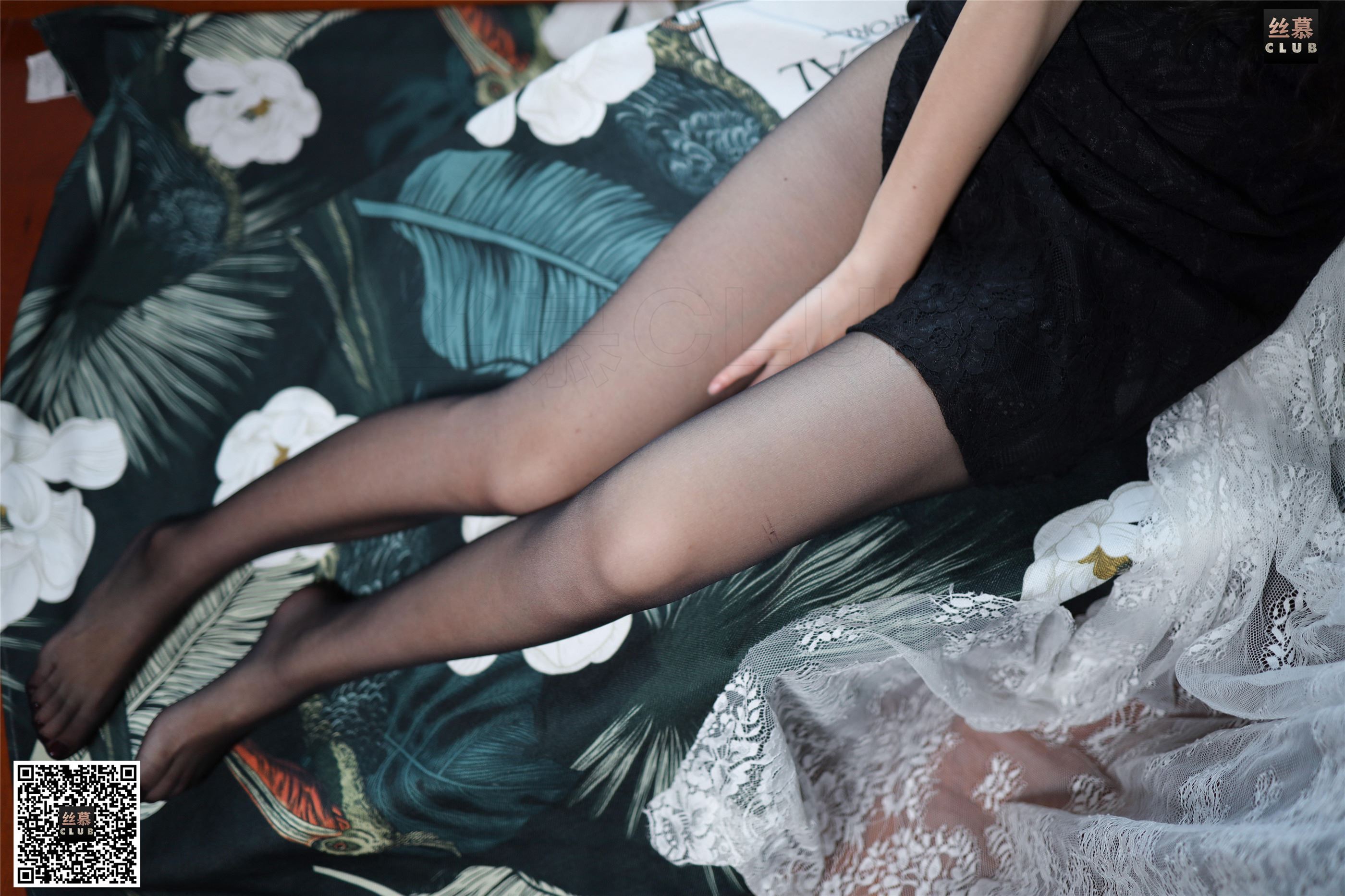 丝慕写真 SM076 天天一元 模特：双双《双双-柔情-黑s》74P130M