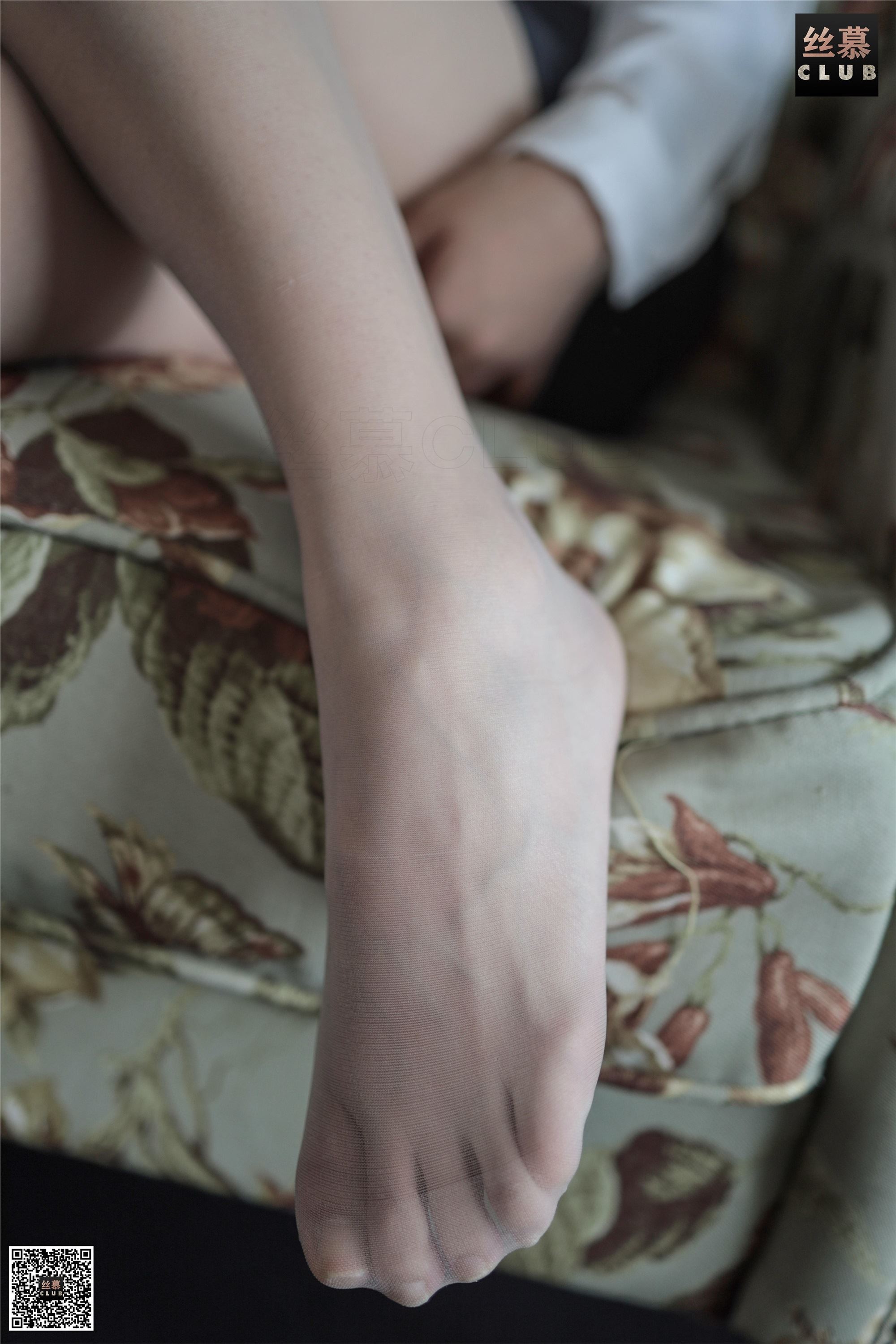 丝慕写真 SM081 天天一元《新模-温柔的小秘书》