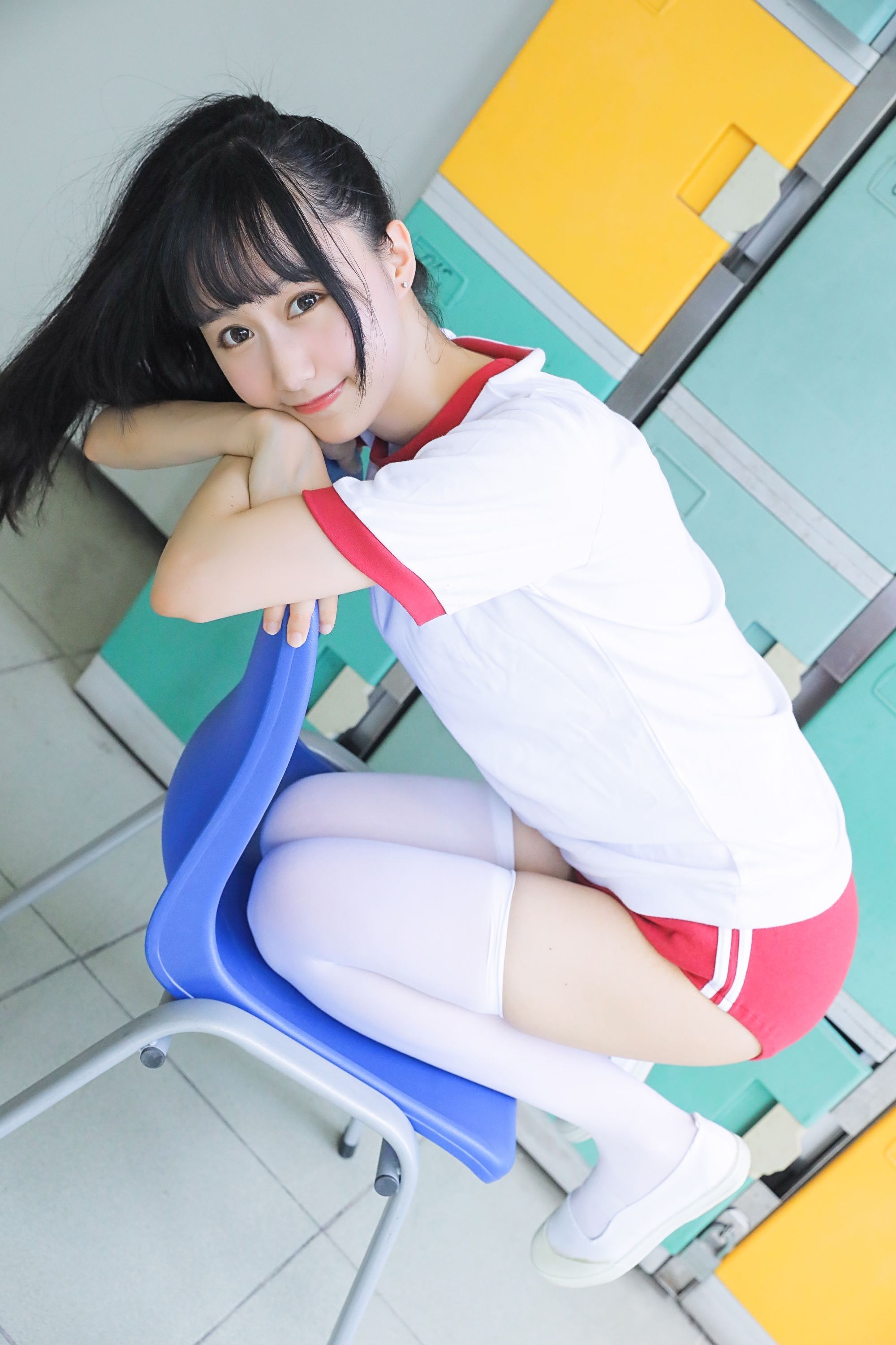 萌系小姐姐木绵绵OwO 上体育课啦