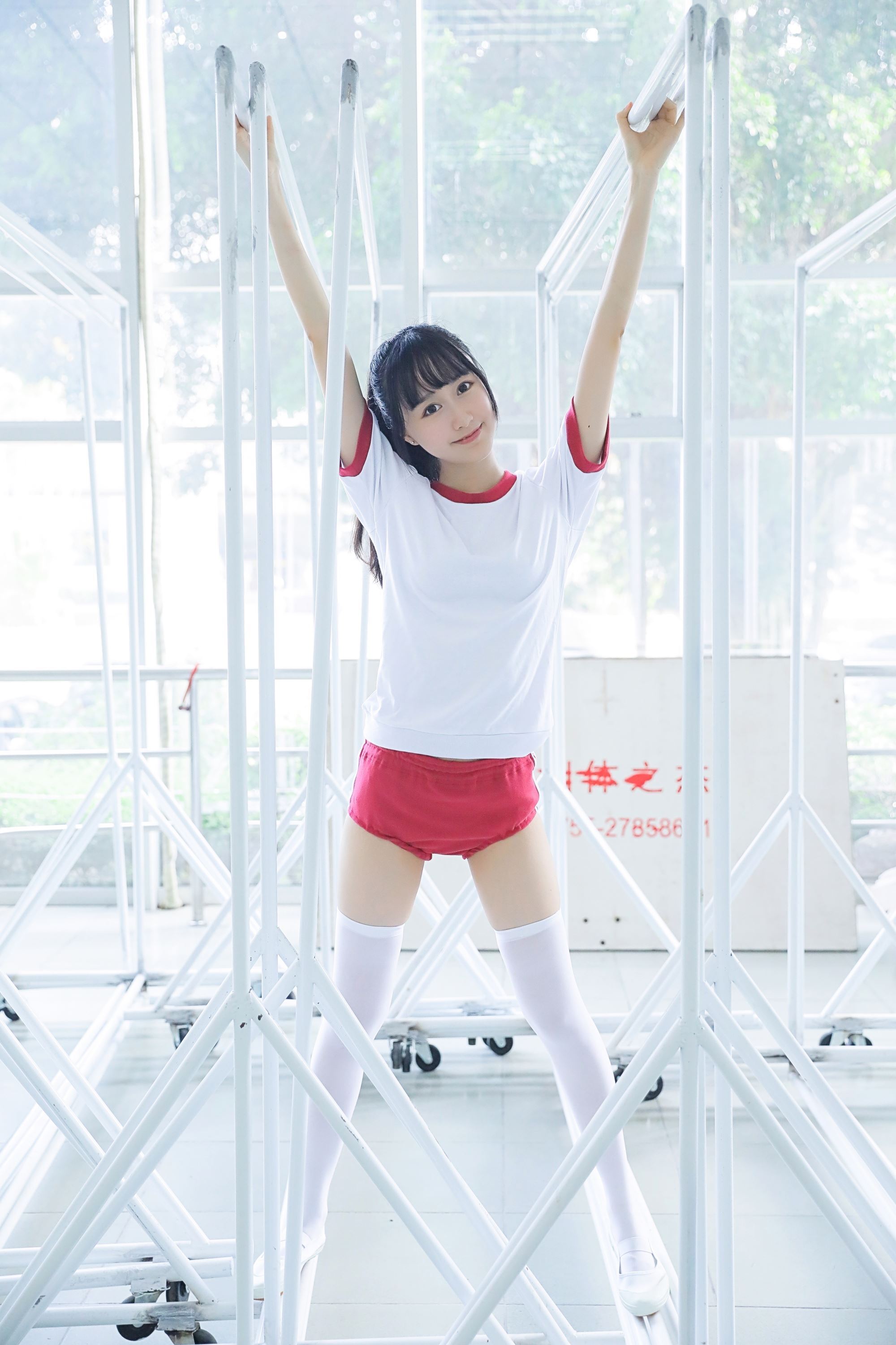 萌系小姐姐木绵绵OwO 上体育课啦