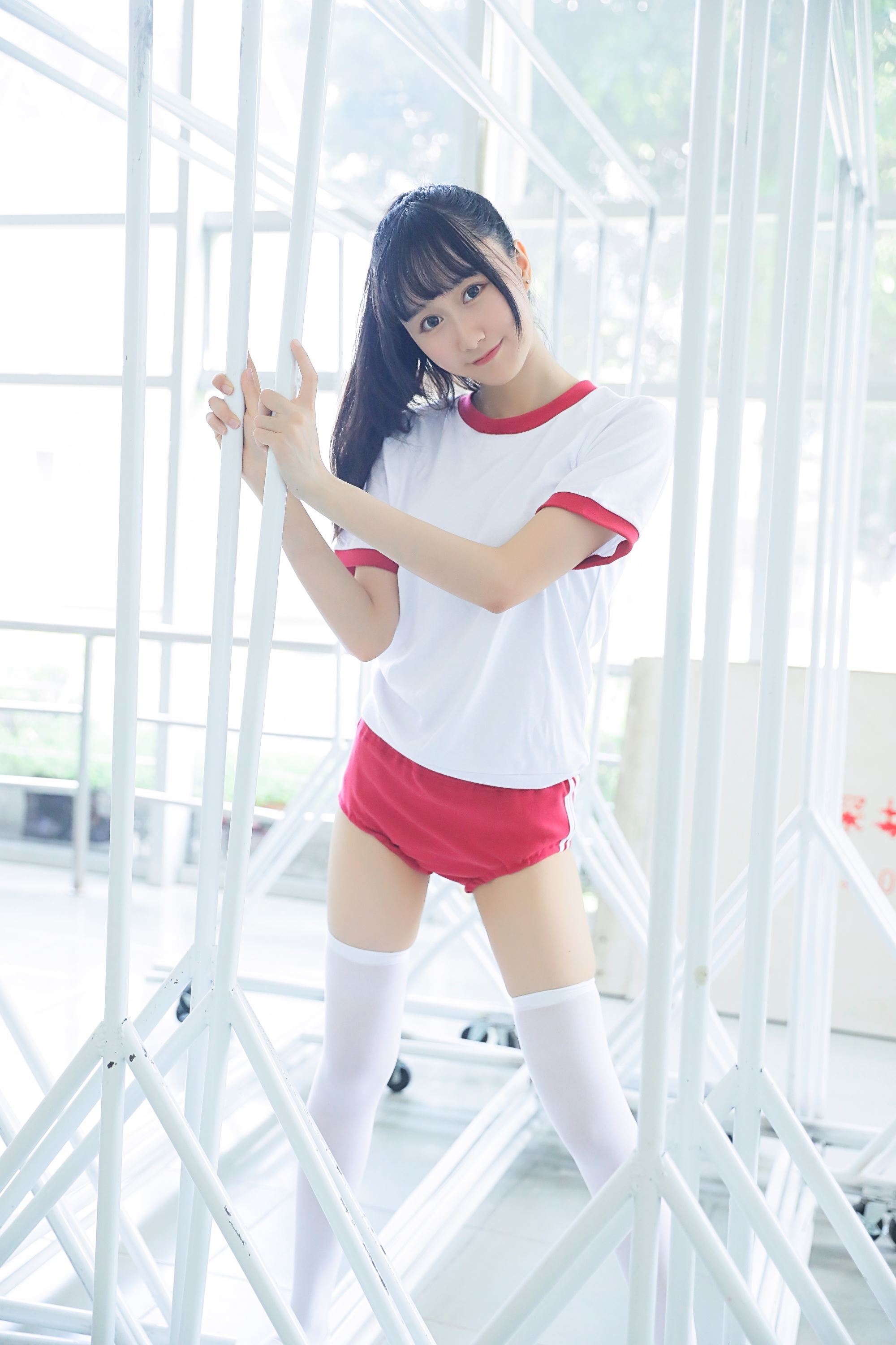 萌系小姐姐木绵绵OwO 上体育课啦