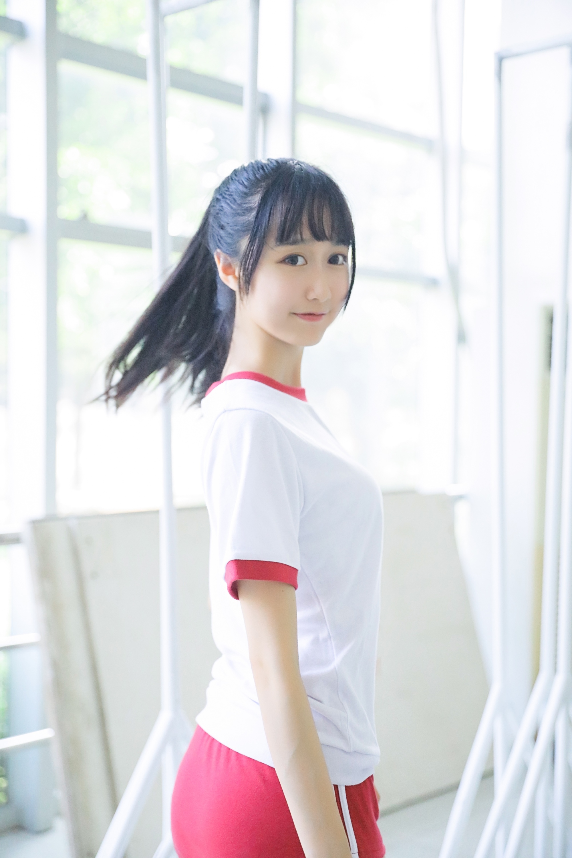 萌系小姐姐木绵绵OwO 上体育课啦