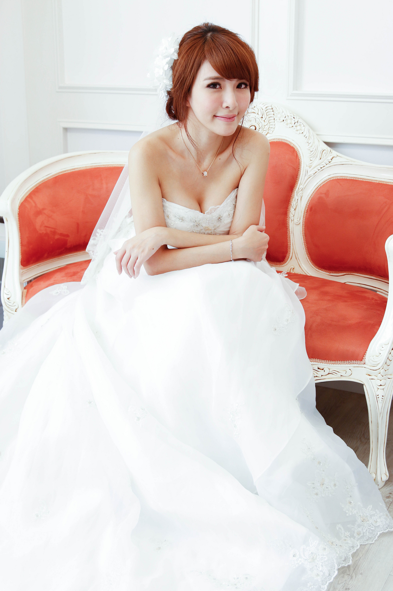 [Beautyleg番外篇]2014-05-18 拉拉主题棚拍 唯美婚纱风