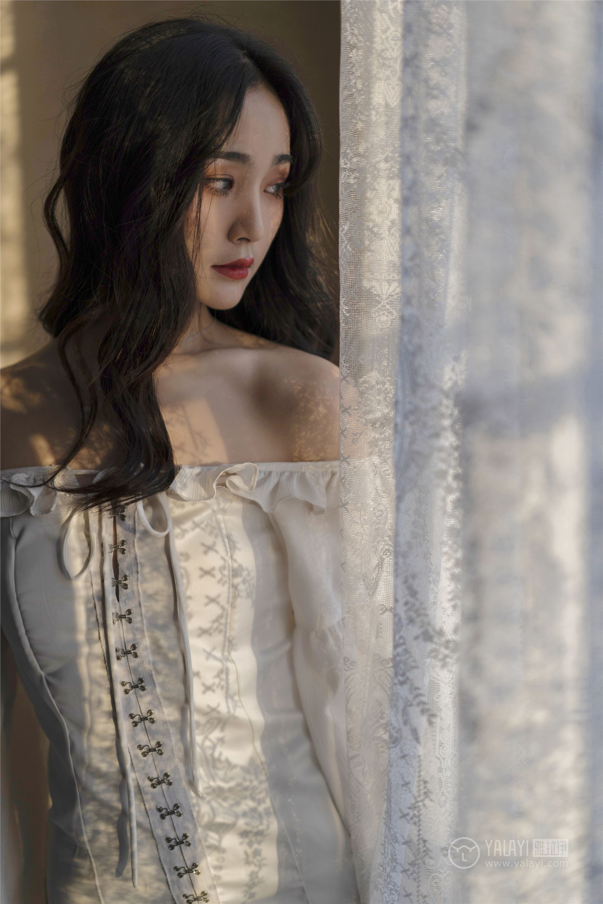 YALAYI雅拉伊 2019.01.16 No.168 画中伊人 项兴咏