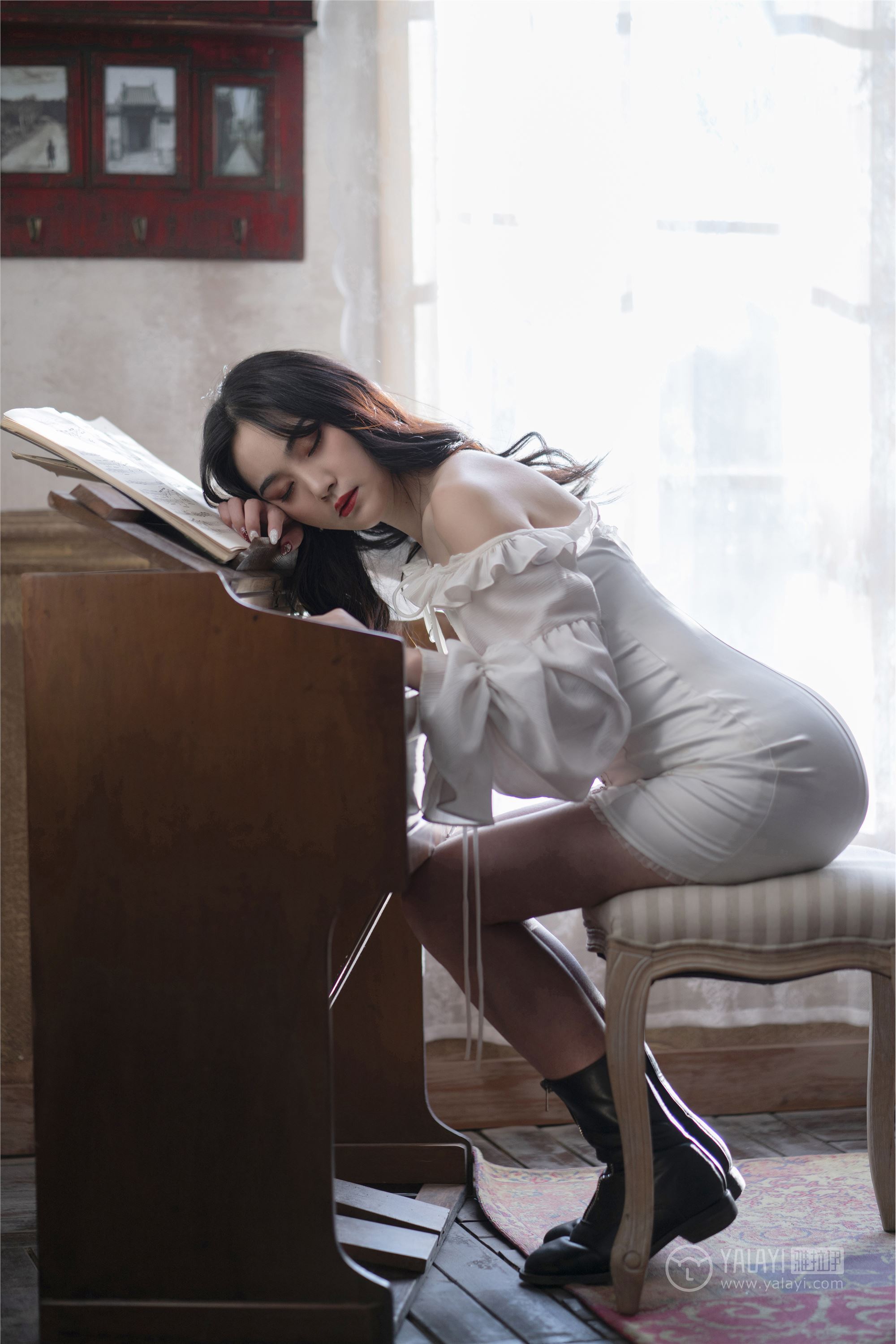 YALAYI雅拉伊 2019.01.16 No.168 画中伊人 项兴咏