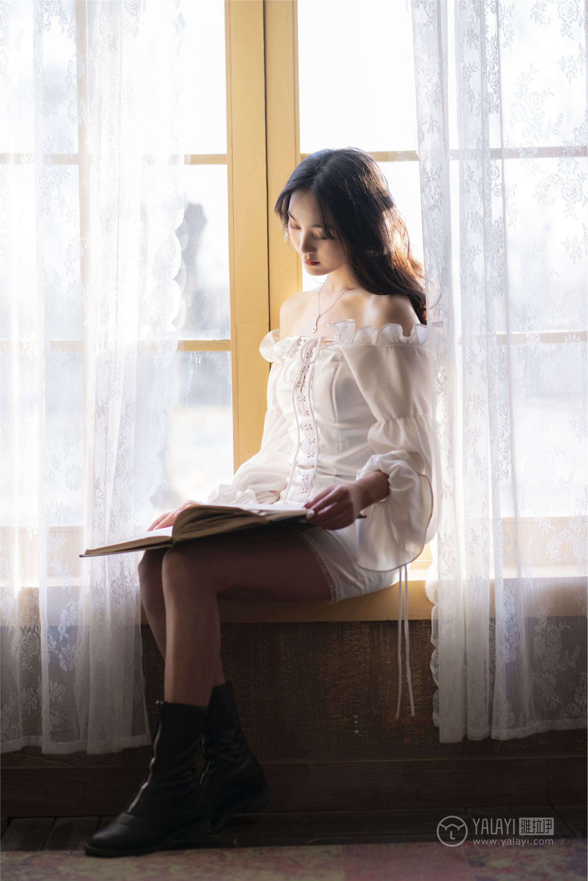 YALAYI雅拉伊 2019.01.16 No.168 画中伊人 项兴咏