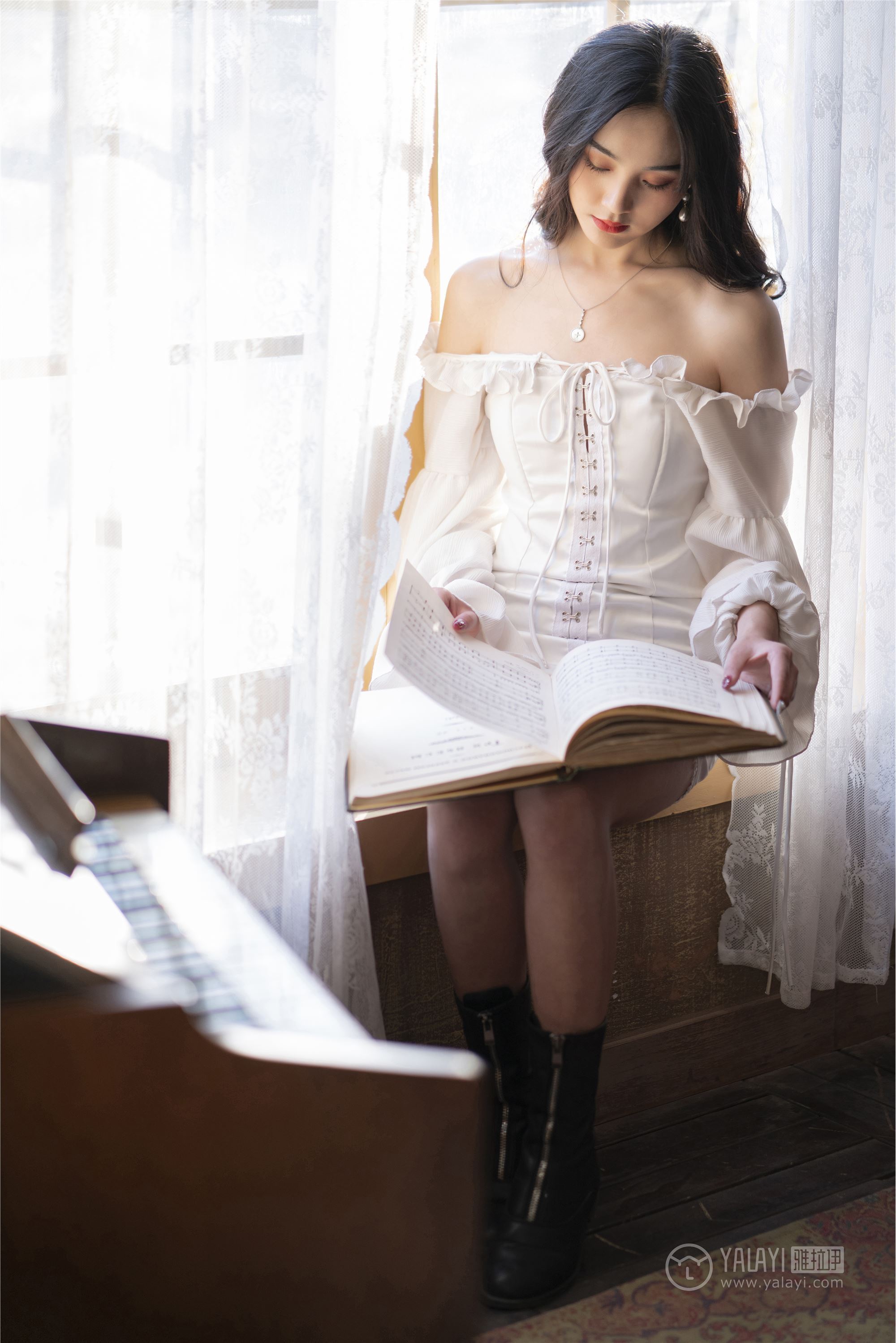 YALAYI雅拉伊 2019.01.16 No.168 画中伊人 项兴咏