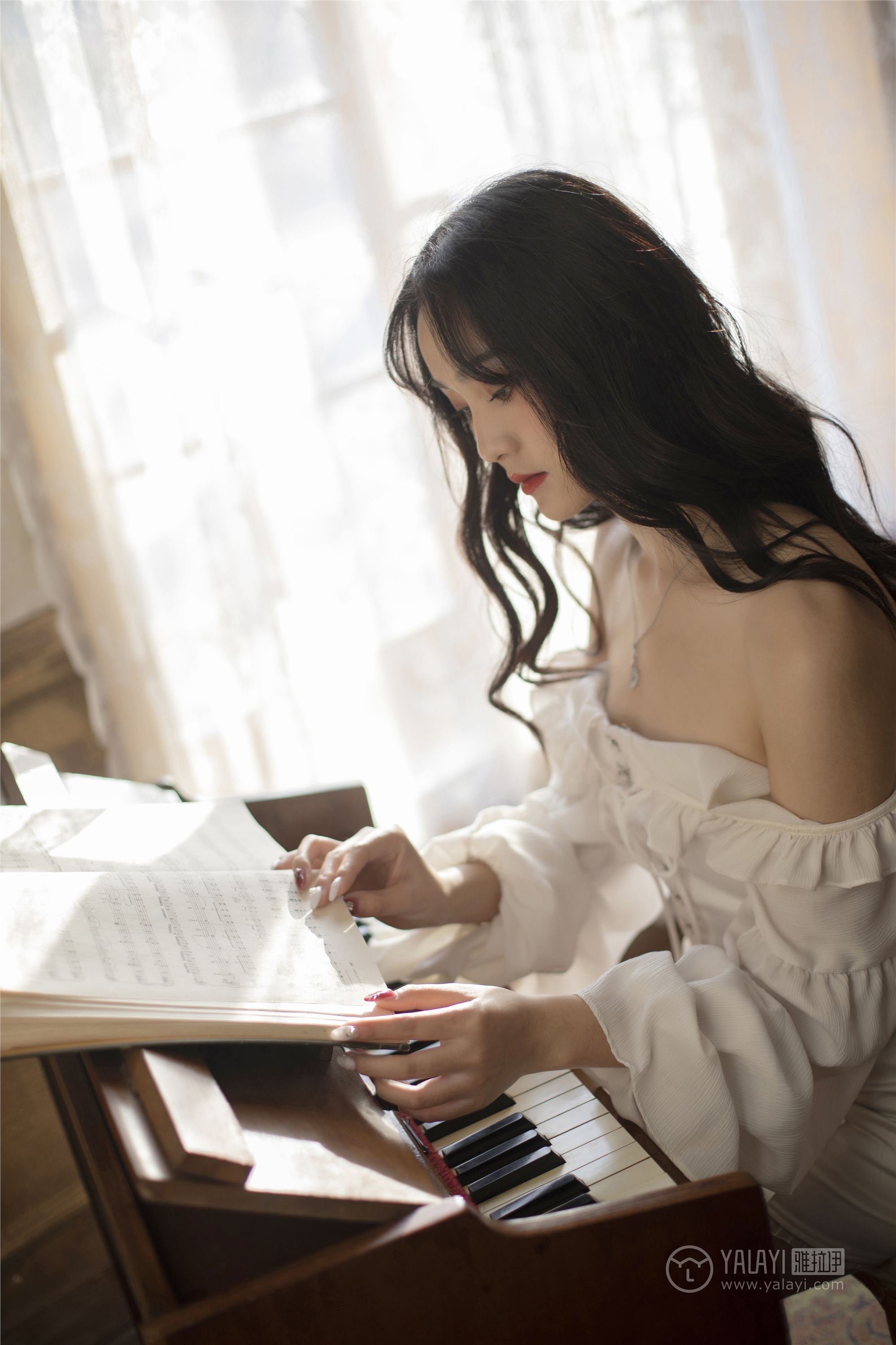 YALAYI雅拉伊 2019.01.16 No.168 画中伊人 项兴咏